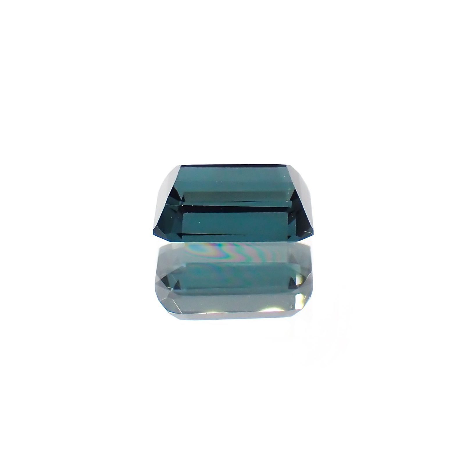 ブルートルマリン(宝石名ブルー・トルマリン) ナイジェリア/ブラジル産 ソ付(彩珠) 1.320ct / 7.4x5.5mm前後 [211013592]