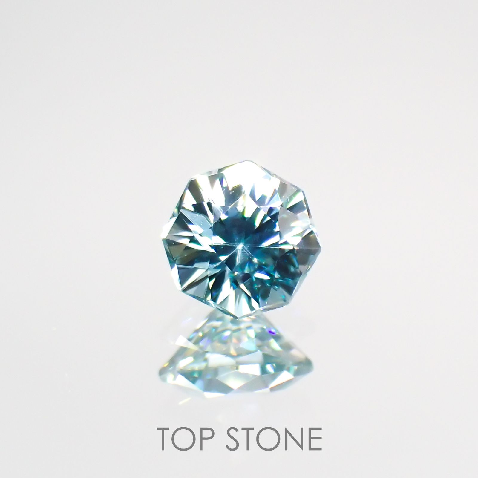 ◇オクタゴンカット◇ブルージルコン カンボジア産 ルース 0.75ct[210913359]4.8×4.8mm前後