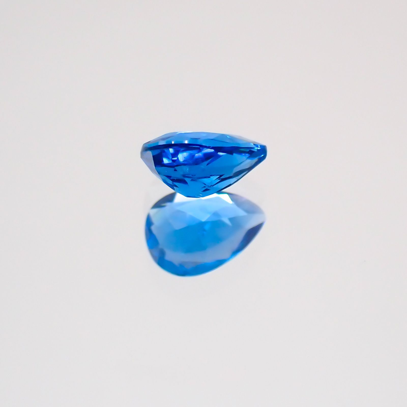 アウイナイト ドイツ産 ルース 0.15ct[21019338]4.4×3.1mm前後