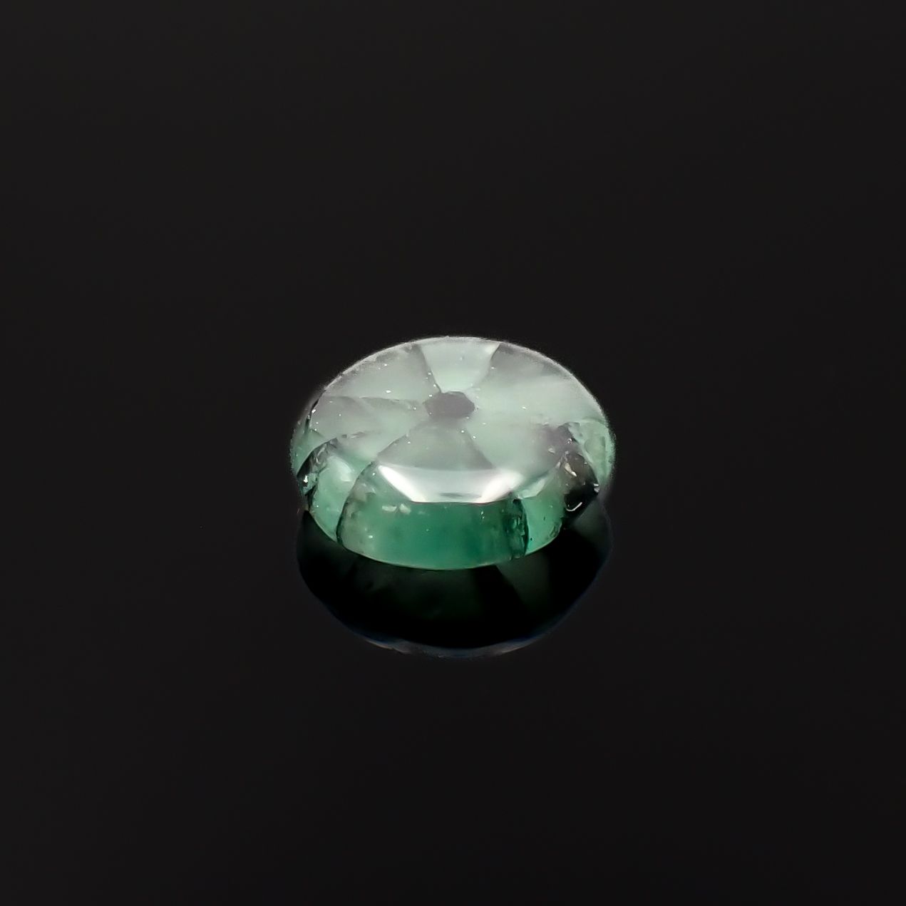 トラピッチェエメラルド コロンビア産 0.40ct[230722969]5.3x5mm前後