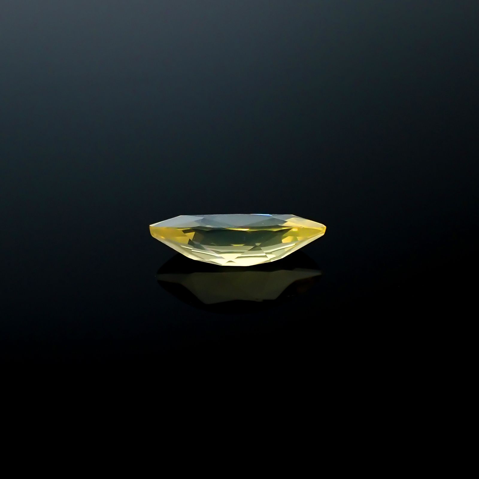 イエローオパール メキシコ産 1.06ct[240226197]12.8x6mm前後