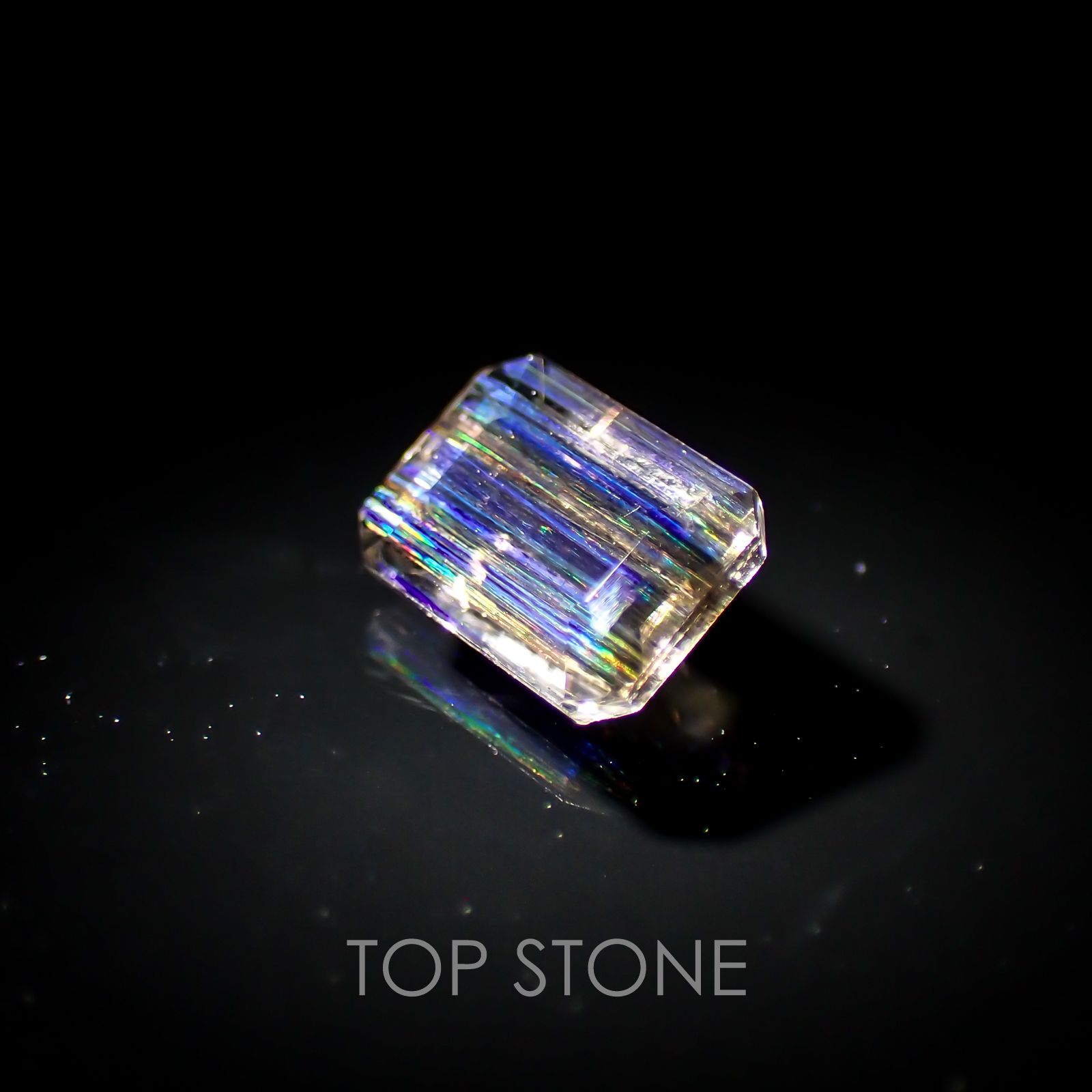 レインボースキャポライト ブラジル産 ルース 0.89ct[210310343]7×5mm前後