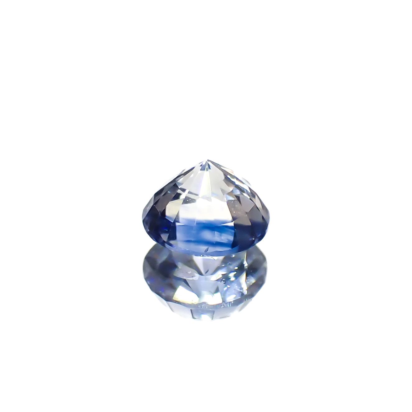 アイスブルーサファイア スリランカ産 0.47ct[240828653]4.5x4.5mm前後