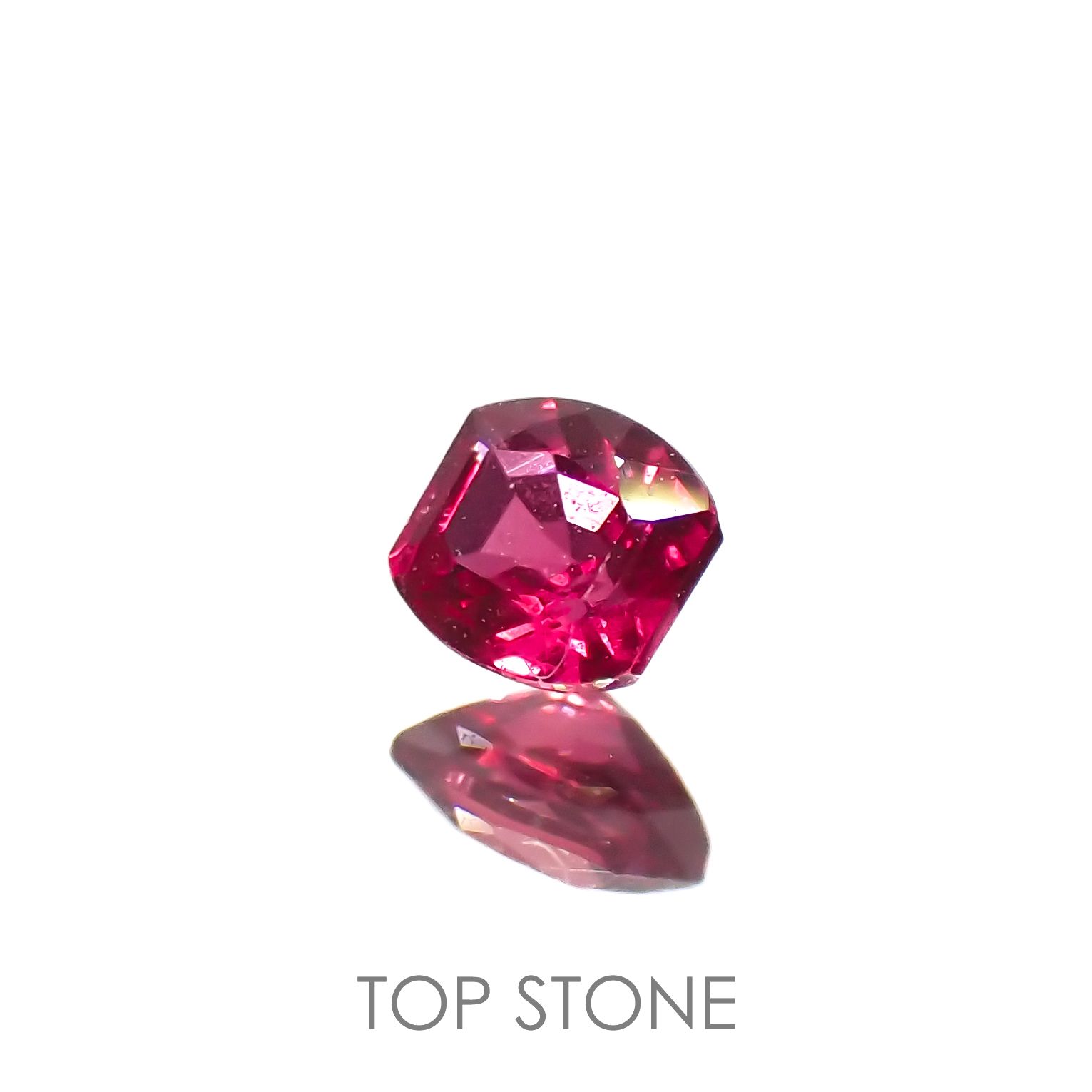ルビー モザンビーク/ビルマ産 0.15ct[220616210]2.8x2.7mm前後