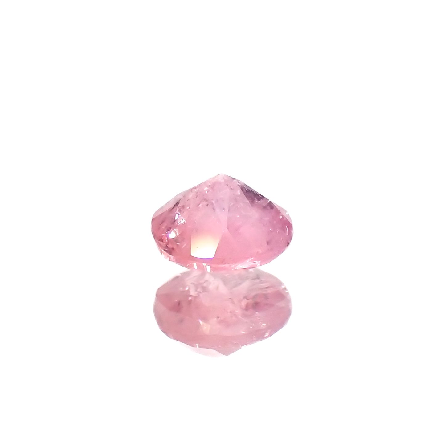 ペツォッタイト(ラズベリル)(宝石名ペツォッタイト)マダガスカル産 0.24ct 識別済[231023737]3.9x3.8mm前後