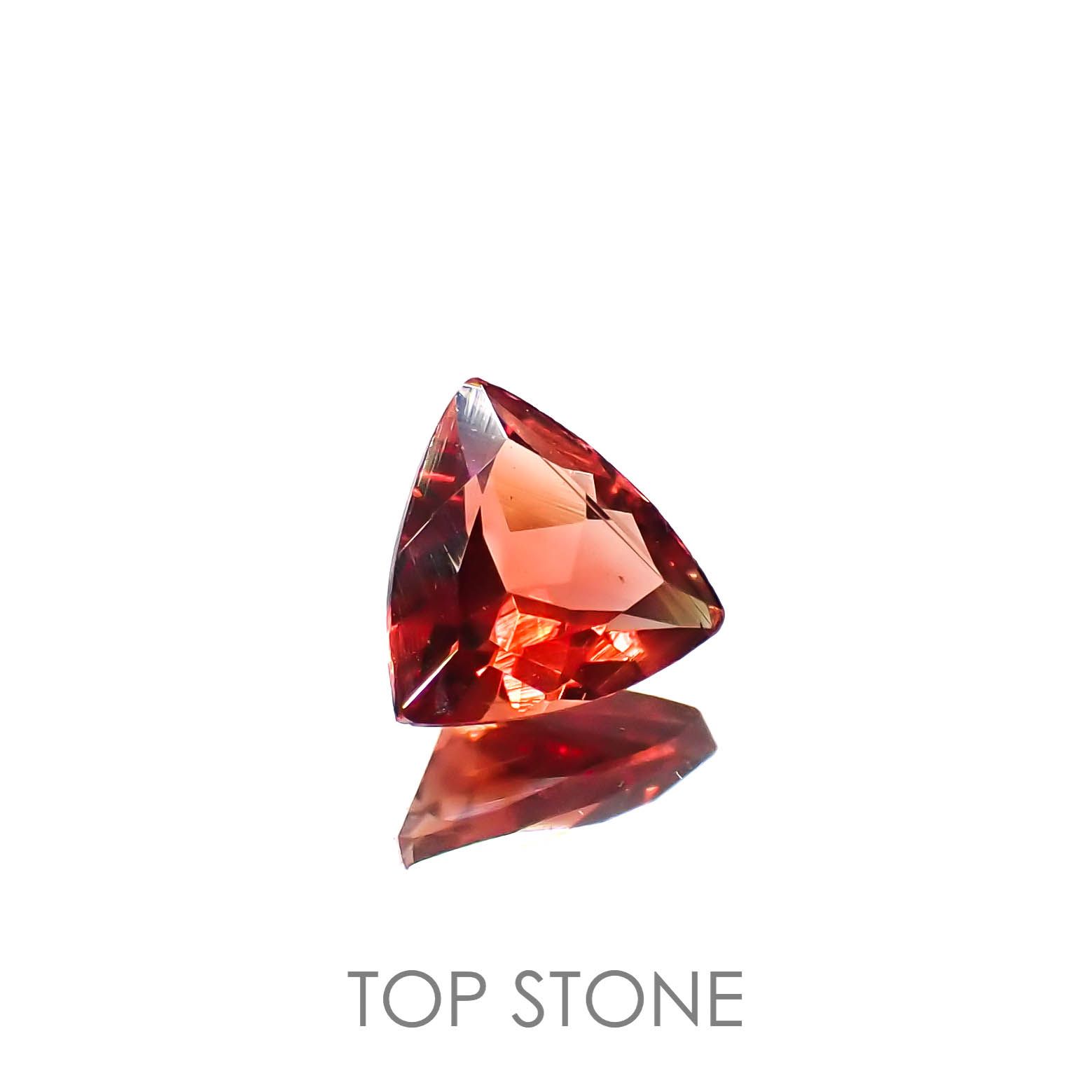 レッドラブラドライト(宝石名ラブラドライト)エチオピア産 0.45ct 識別済[221219569]5.6x5.7mm前後