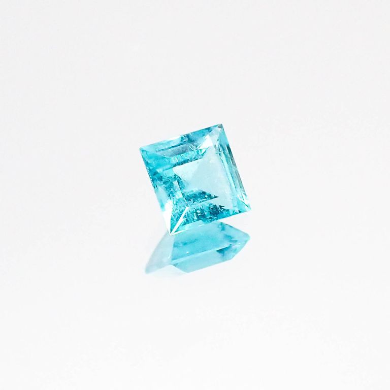 パライバトルマリン(宝石名トルマリン/別名パライバ・トルマリン) ブラジル産 0.314ct ソ付(宝貴協)[20084606]4.0×3.9mm前後