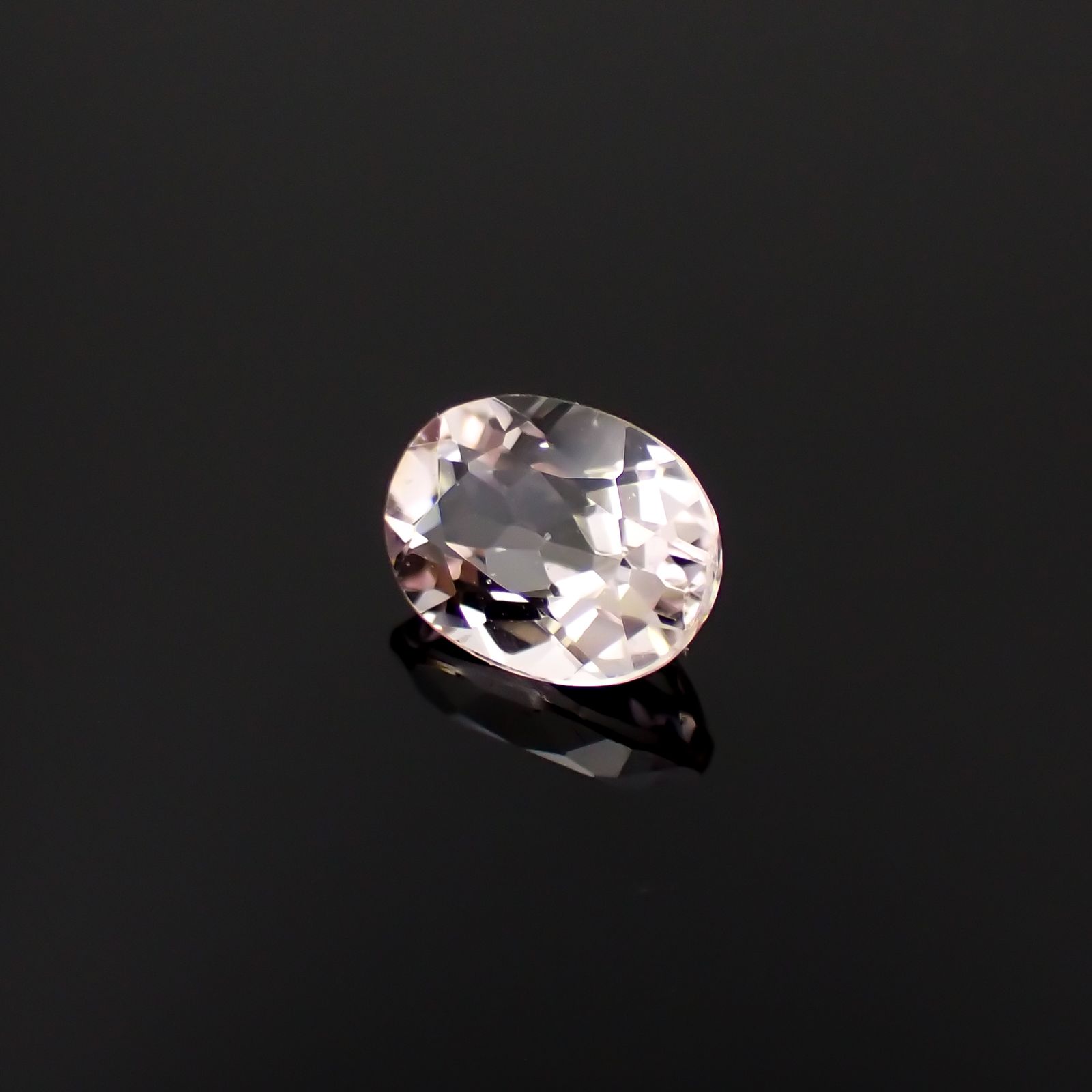 モルガナイト(宝石名モルガナイト)ナイジェリア産 1.20ct 識別済[230321162]8x6mm前後