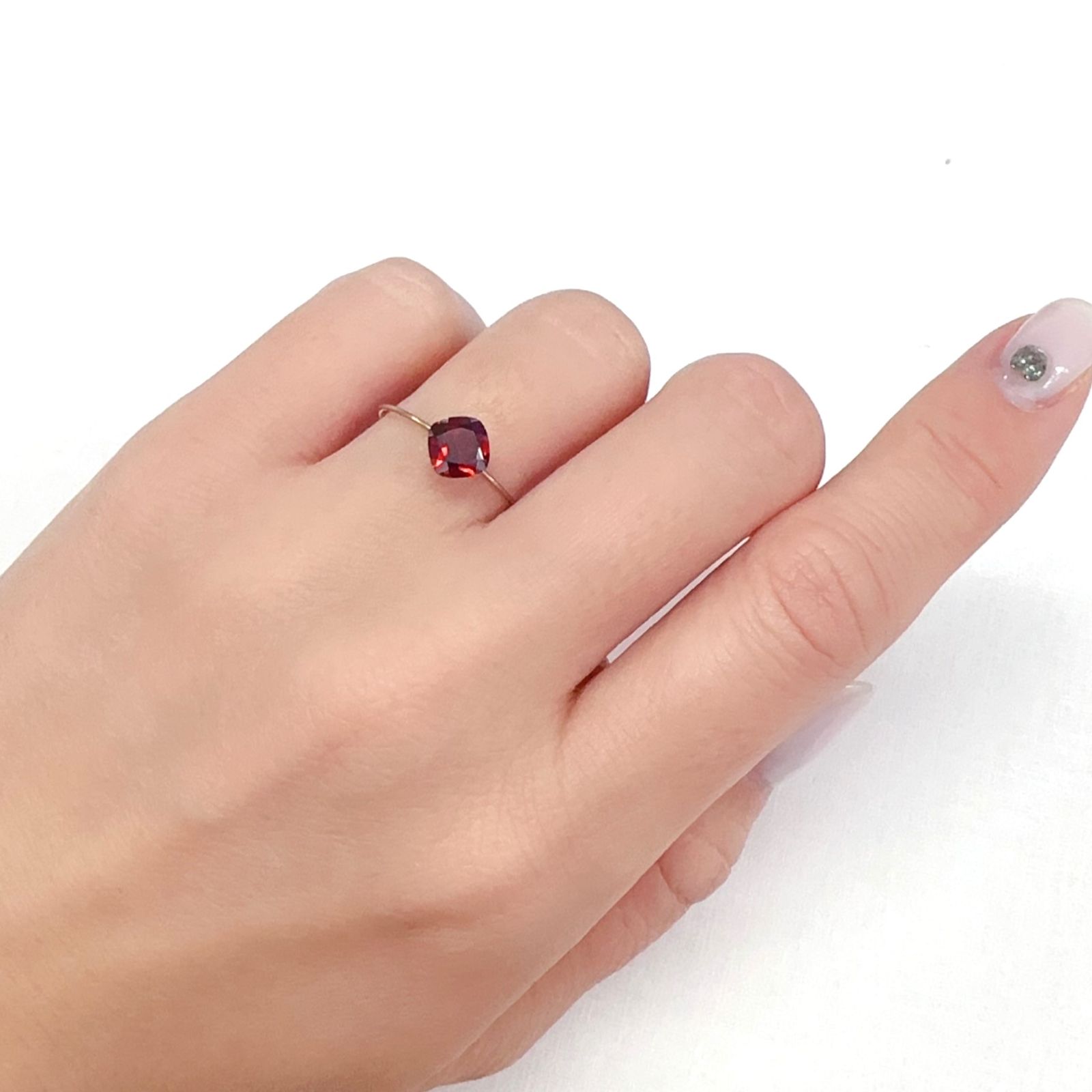 パイラルスパイトガーネット モザンビーク産 0.94ct[231224563]6x6mm前後