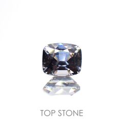 プラチナスピネル(宝石名スピネル)ビルマ産 0.75ct 識別済[220114114]5.5x4.6mm前後