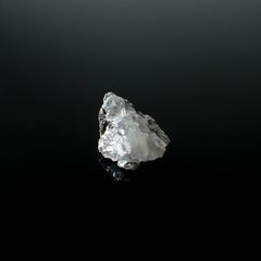 フェナカイト 原石 ロシア産 2.96ct [250730803]12.9x9.7mm前後
