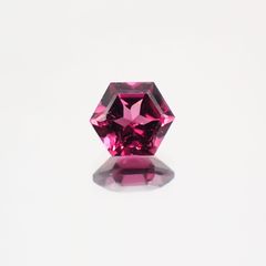 <ランダムセレクト1個販売> ◇ヘキサゴンカット◇ロードライトガーネットSA(宝石名ロードライト・ガーネット) ブラジル産 0.70ct前後 識別済[21029580]5×5mm前後