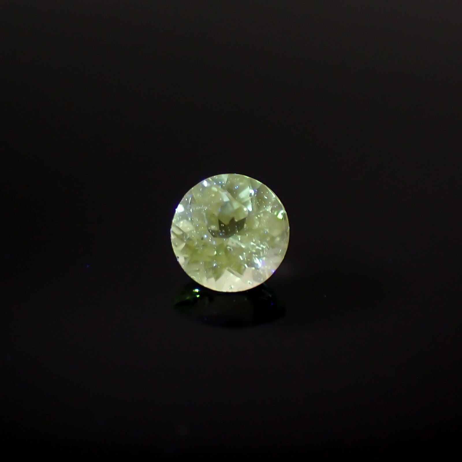 バナジウムコーネルピン(宝石名コーネルピン)タンザニア産 0.27ct 識別済[240326550]4x4mm前後