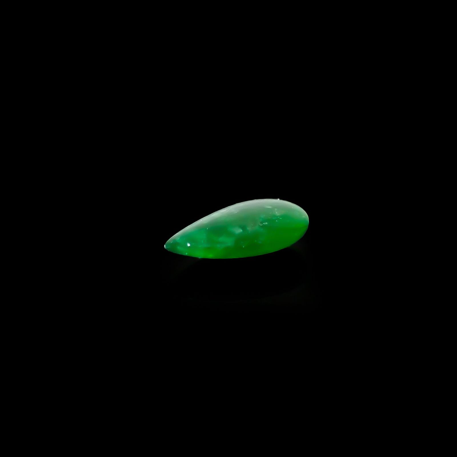 翡翠 ビルマ産 0.43ct [250430299]7.3x4mm前後