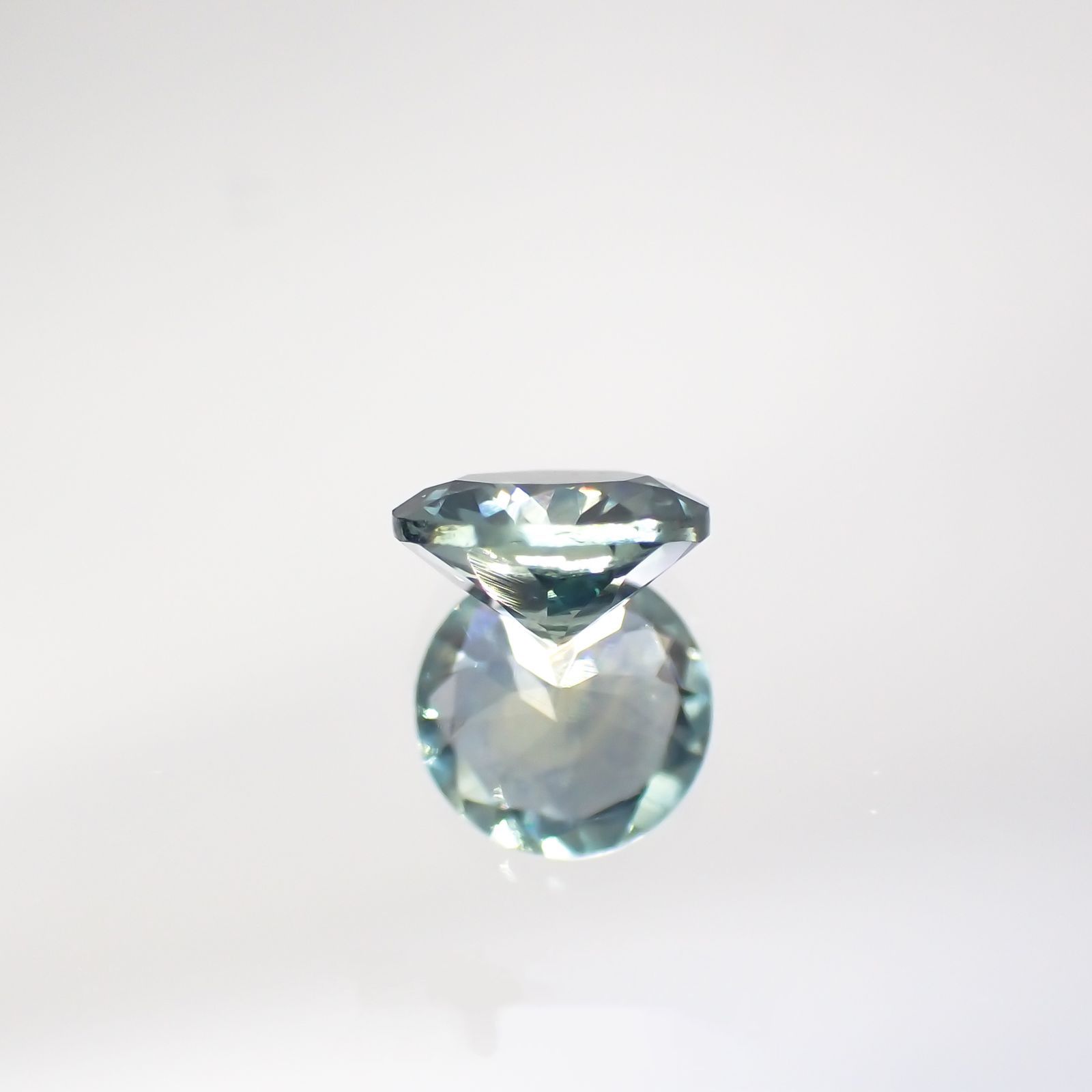 モンタナサファイア(宝石名サファイア) アメリカ・モンタナ州産 0.57ct 識別済[210712111]5.1×5.1mm前後