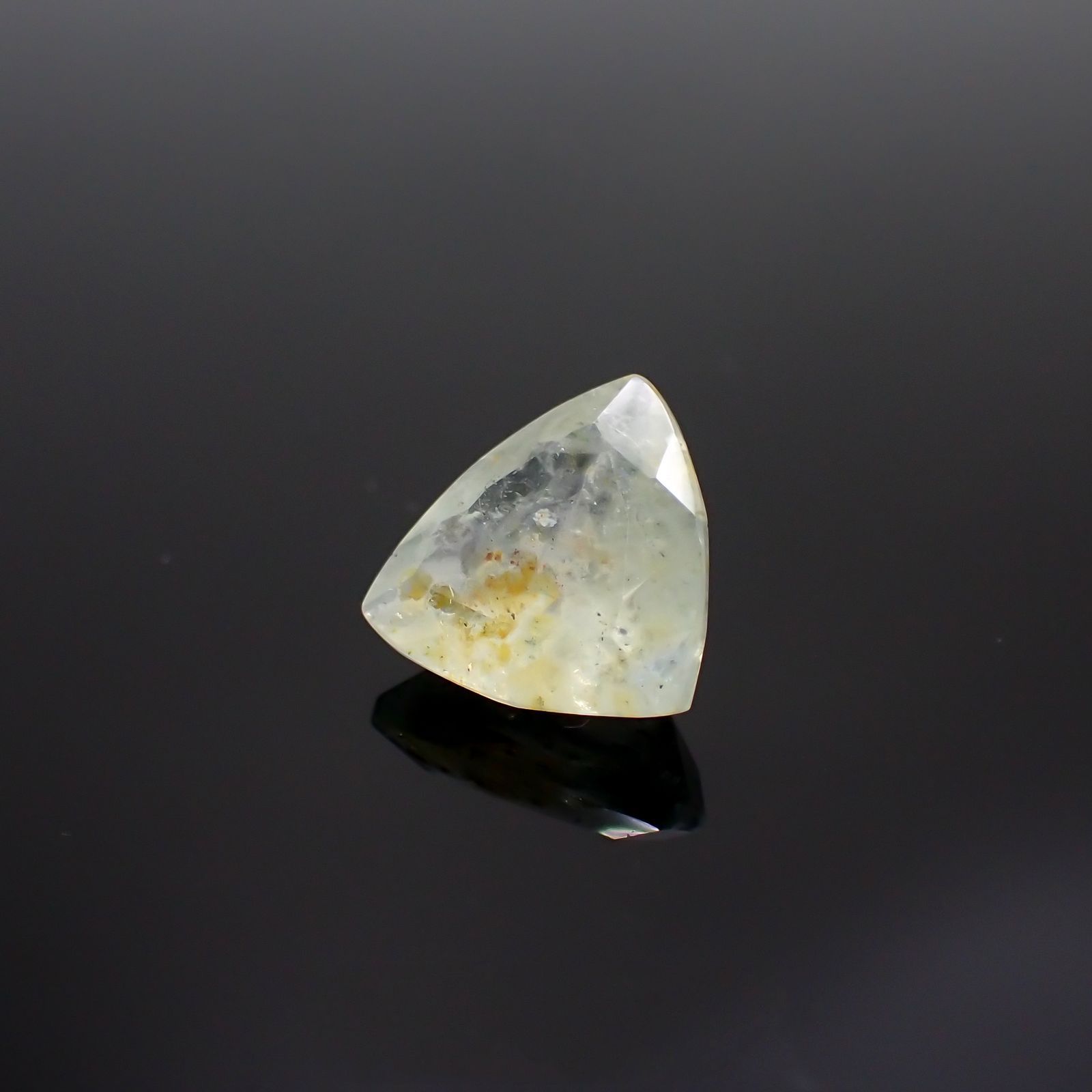 オーロラアクアマリン ブラジル産 4.15ct [220114393]11.4x11.6mm前後