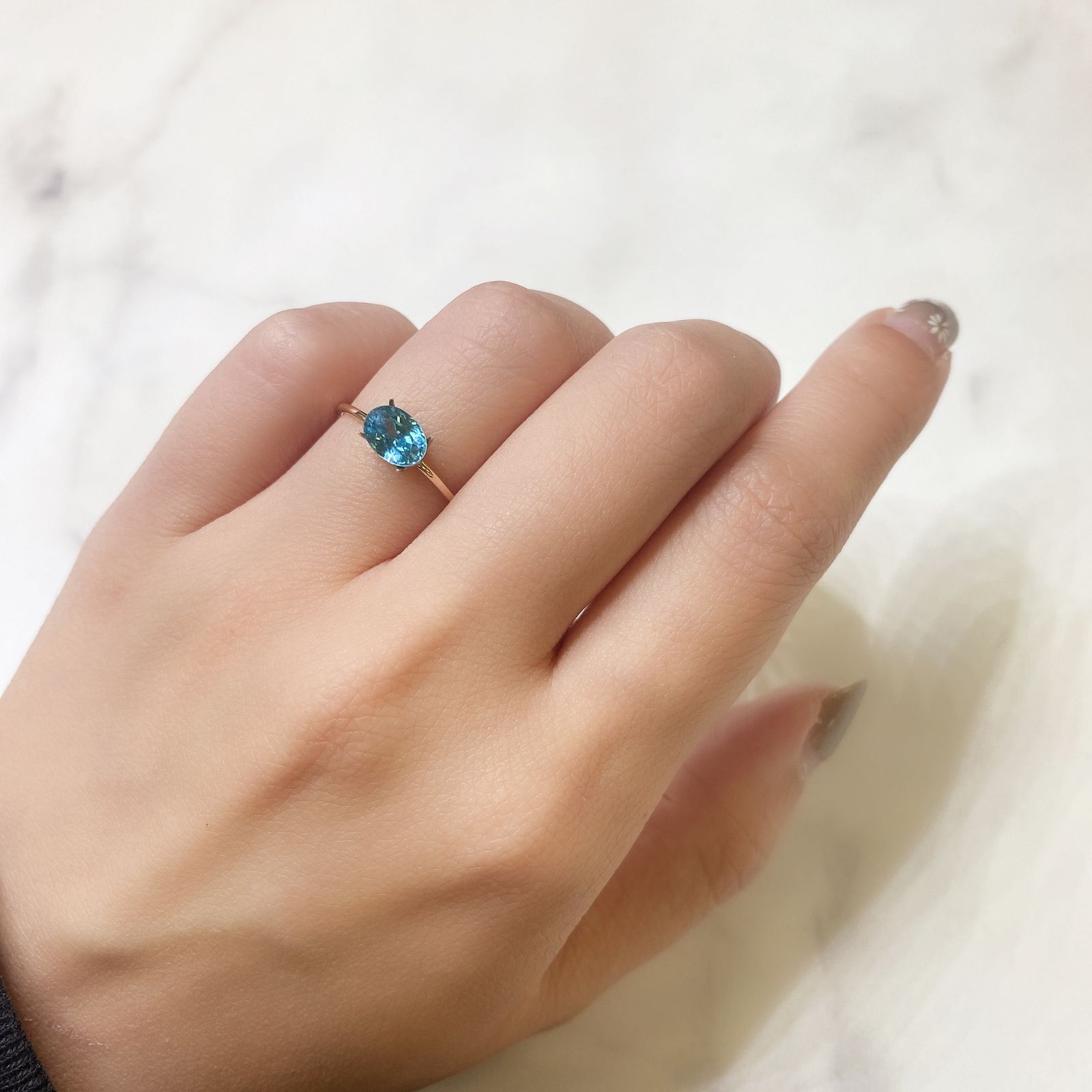 ブルージルコン(宝石名ジルコン) カンボジア産 1.51ct 識別済[251013455]7×5.1mm前後