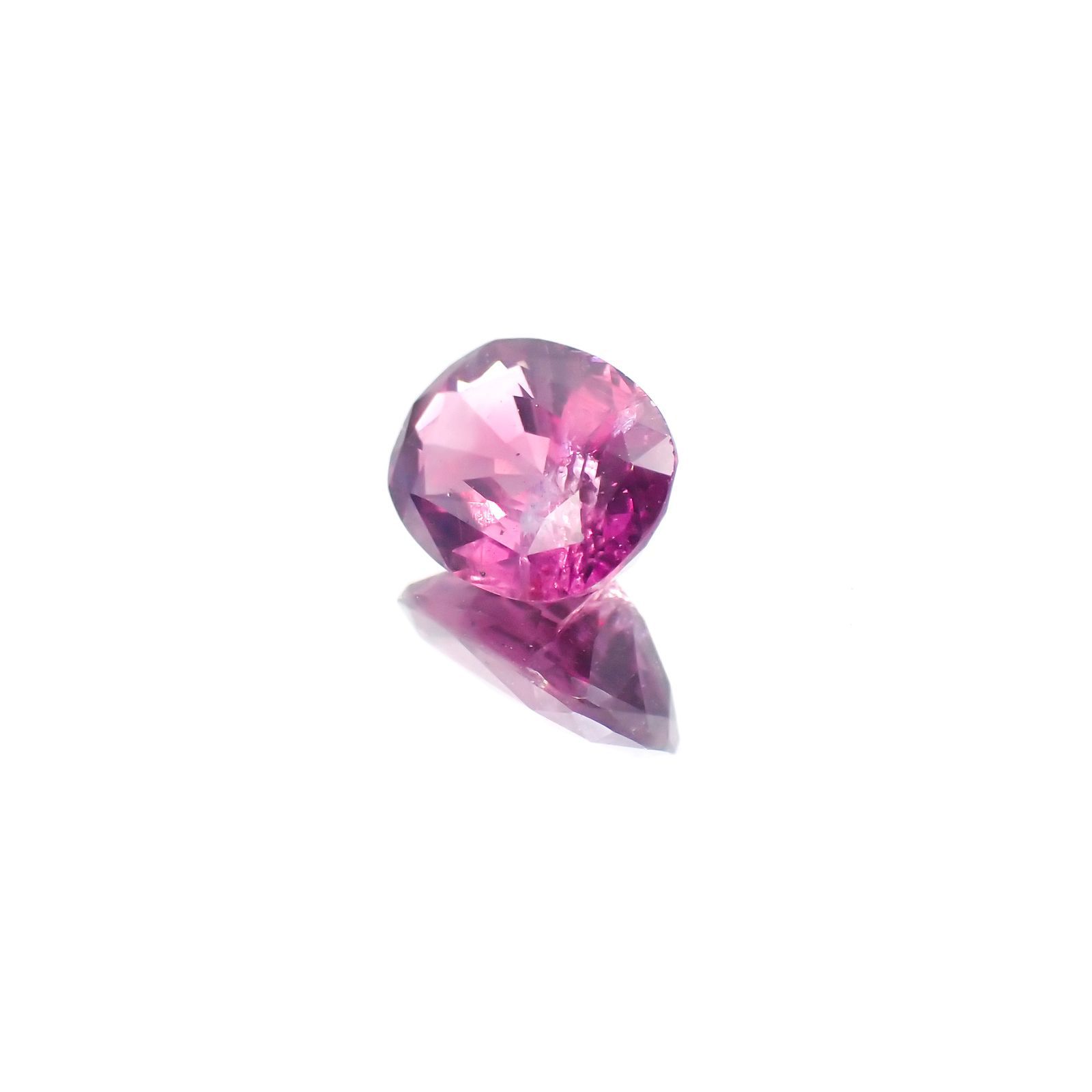 パープルサファイア(宝石名パープル・サファイア)パキスタン・カシミール地方産 1.710ct ソ付(彩珠)[231124084]8.4x6.2mm前後