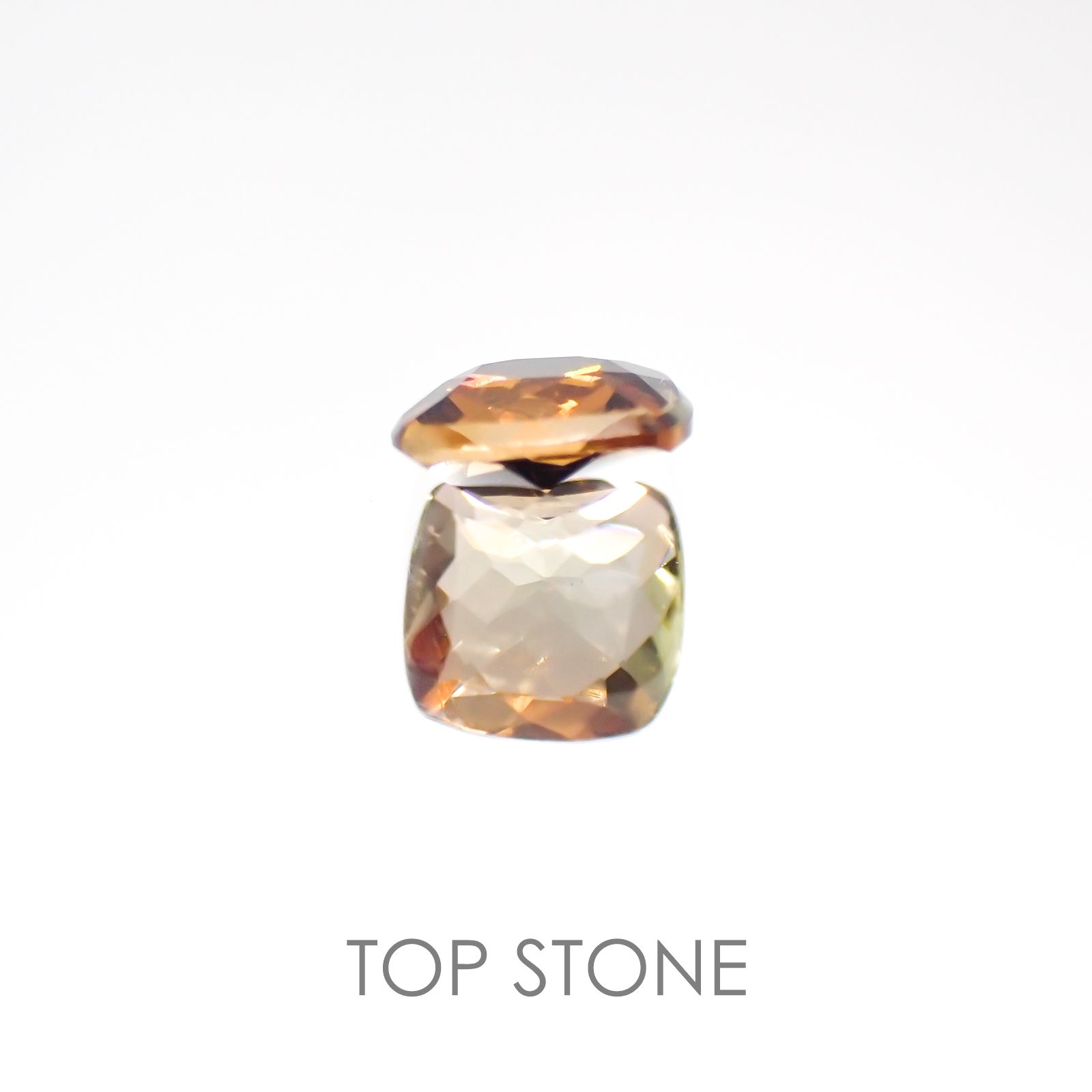 バイカラーアンダリュサイト スリランカ産 ルース 0.58ct[20117463]5.3×5.3mm前後