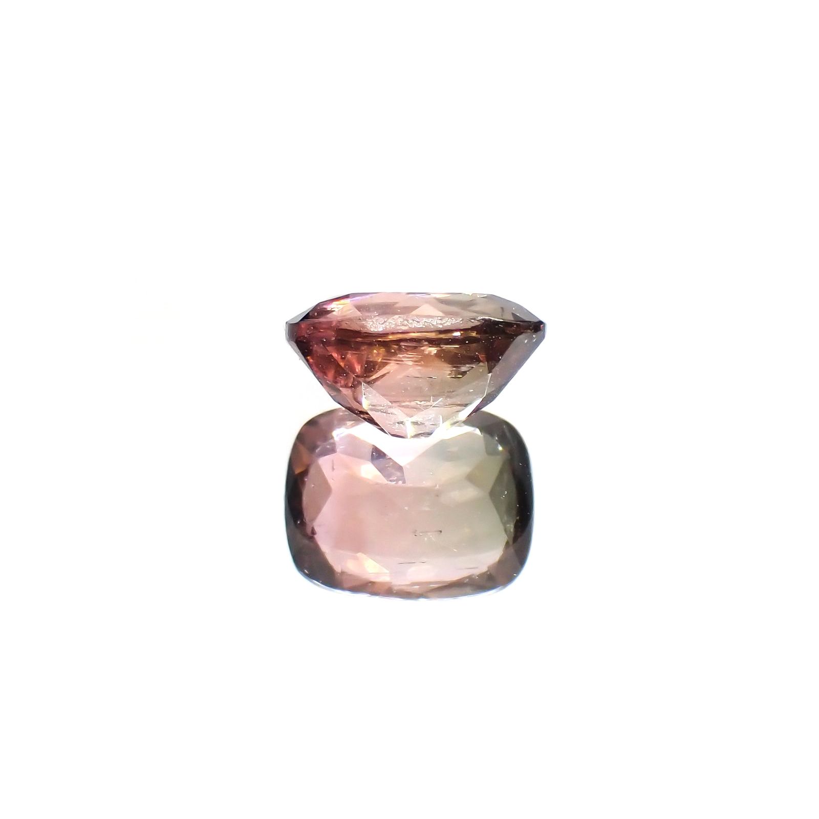 バイカラートルマリン(宝石名トルマリン)コンゴ産 1.82ct 識別済[250114992]8.3x6.6mm前後