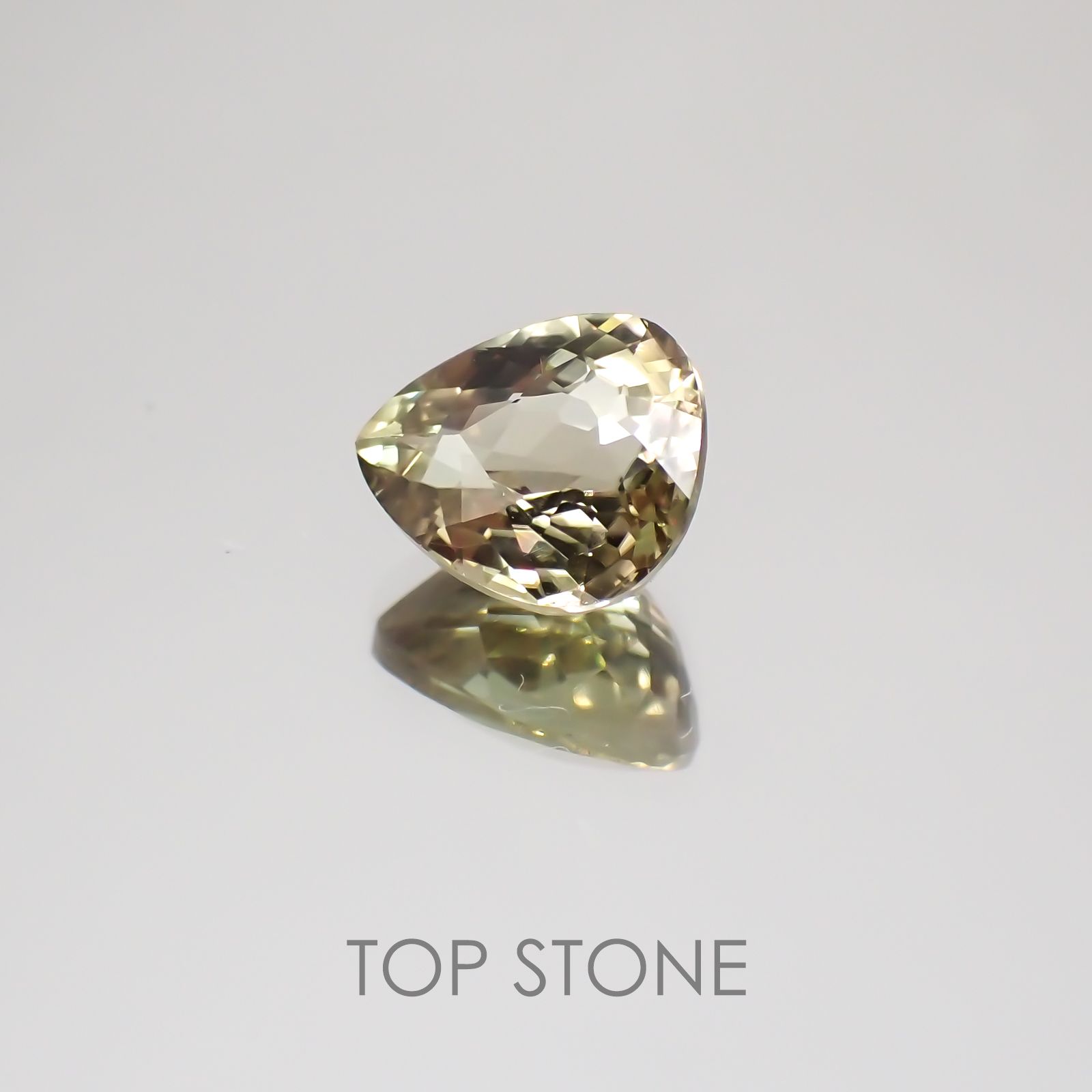 ダイアスポア トルコ産 ルース 1.96ct[20052460]8.2×7.1mm前後