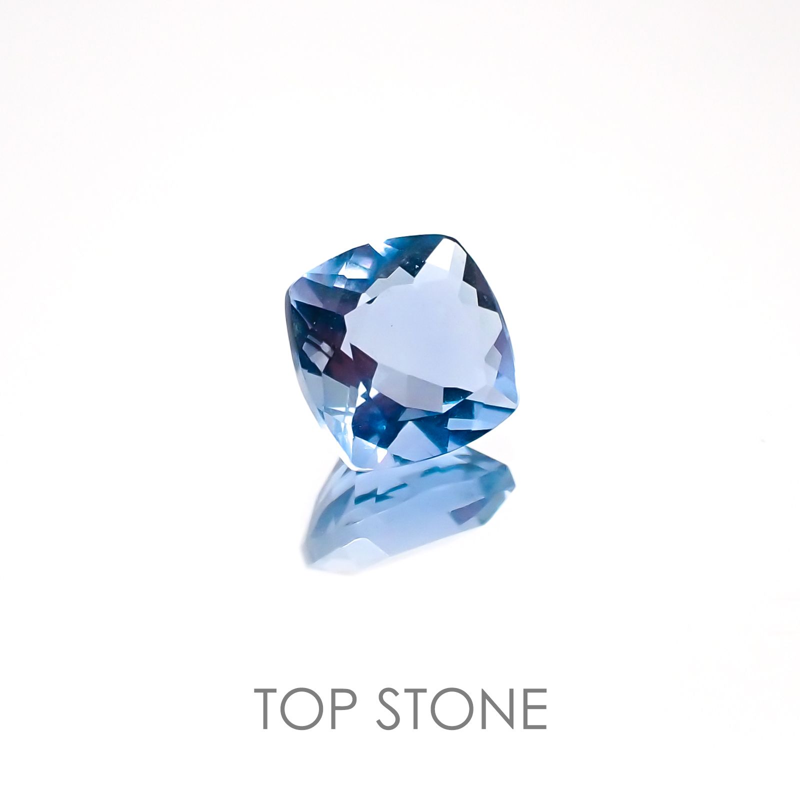 カラーチェンジフローライト ブラジル産 ルース 1.15ct[20117805]6.2×6.1mm前後