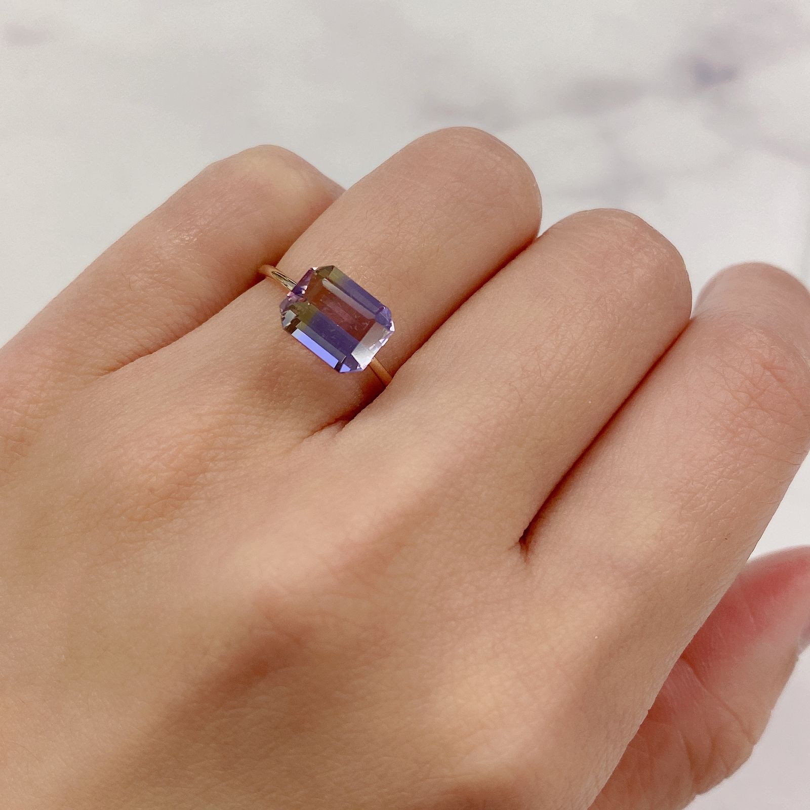 アメトリン(宝石名バイカラー・クォーツ/別名アメトリン) ボリビア産 2.12ct 識別済[20106907]9×7mm前後