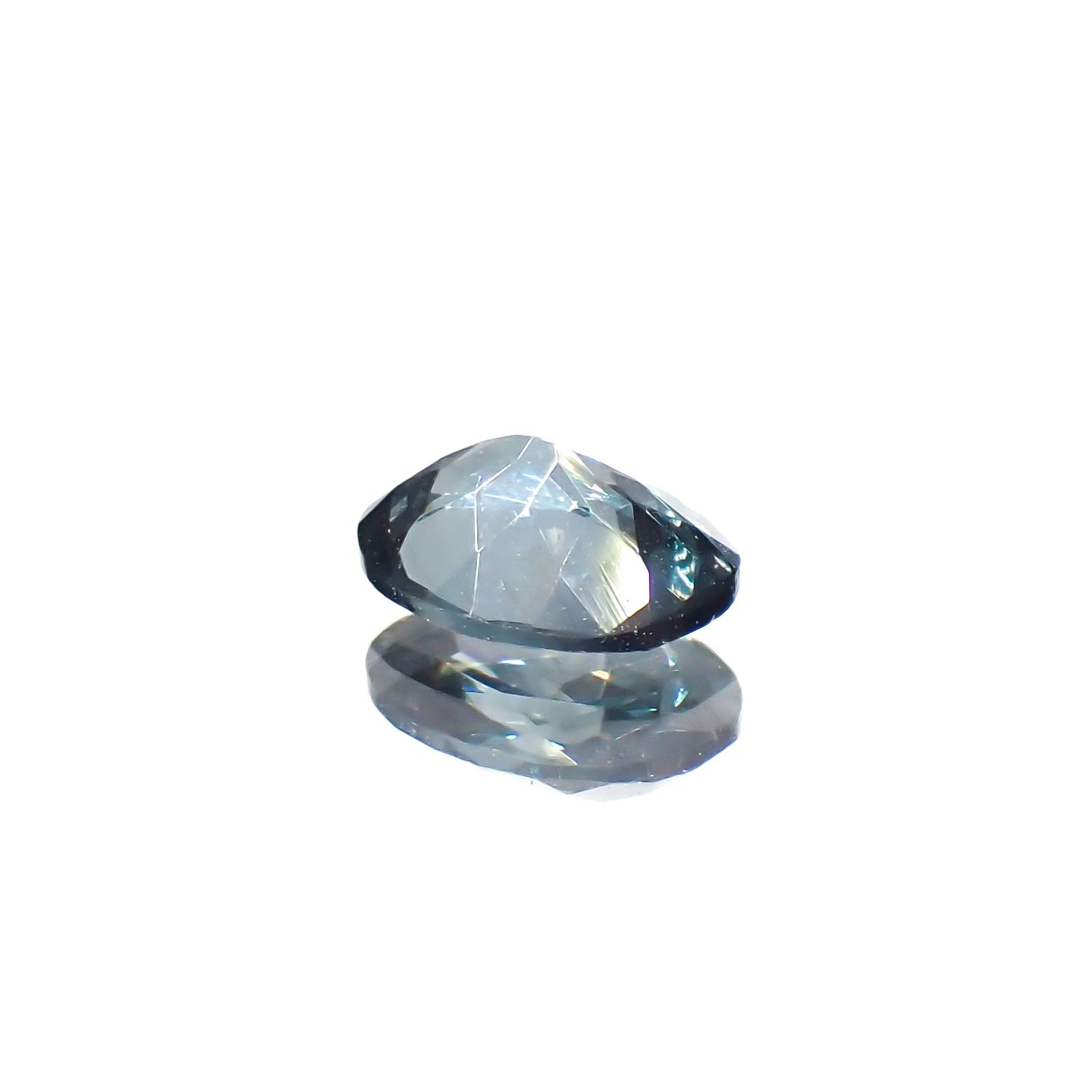 ベキリーブルーガーネット（カラーチェンジガーネット アレキタイプ） マダガスカル・ベキリー産 0.35ct[230923541]5.1x3.8mm前後