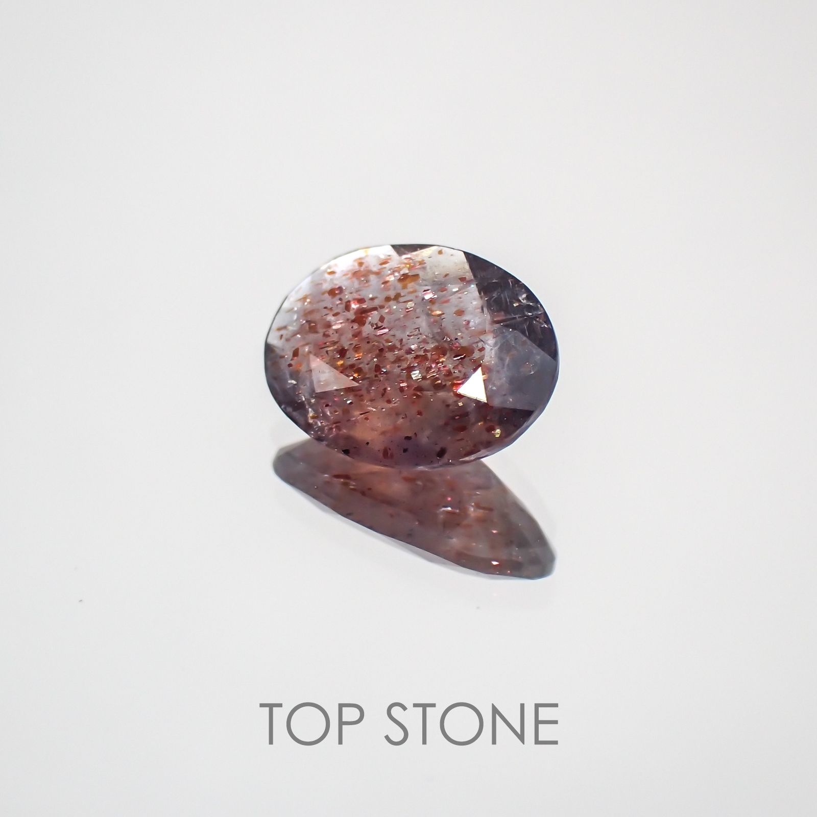 ブラッドショットアイオライト インド産 ルース 0.87ct[210310446]8.4×6.3mm前後