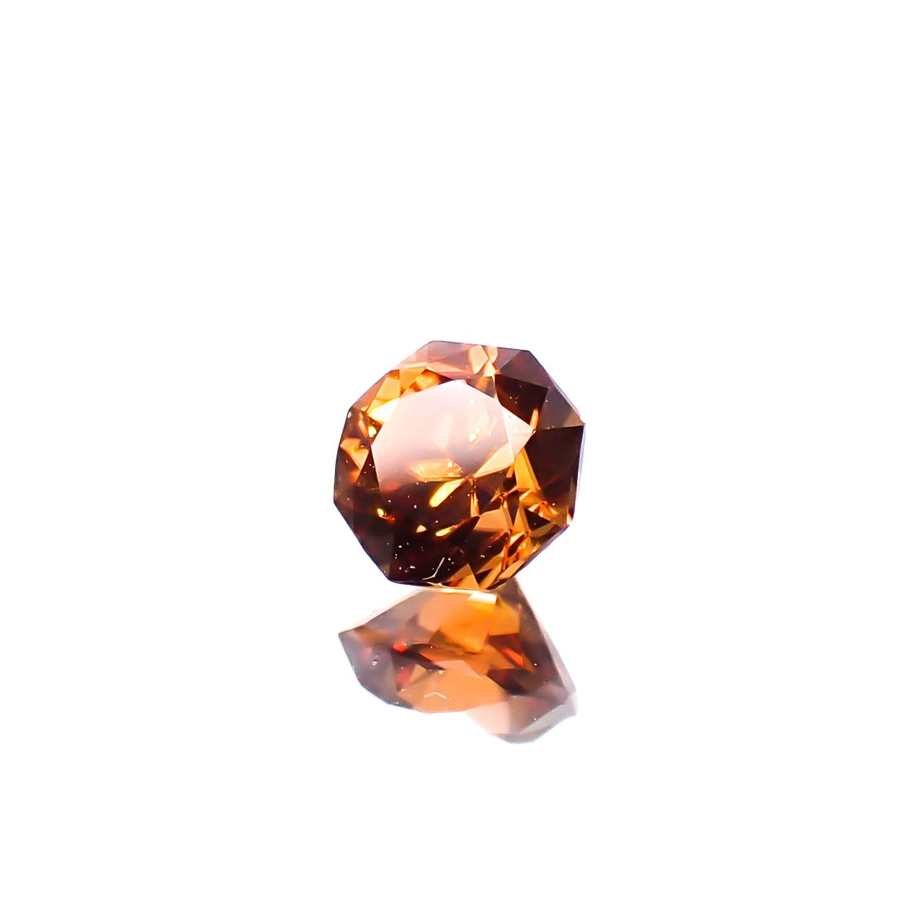 ◇オクタゴンカット◇オレンジジルコン(宝石名ジルコン)スリランカ/カンボジア産 0.43ct 識別済[241129490]3.9x3.9mm前後