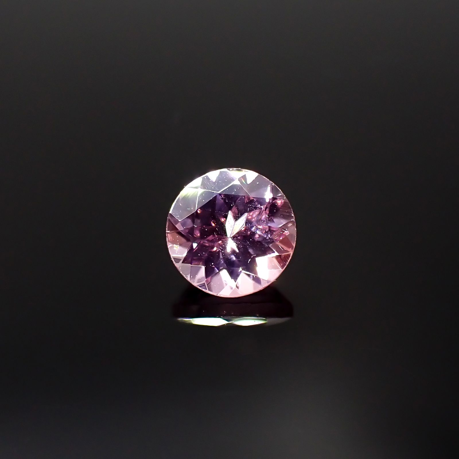 シルキーピンクスピネル タンザニア産 0.54ct[231224955]5x5mm前後