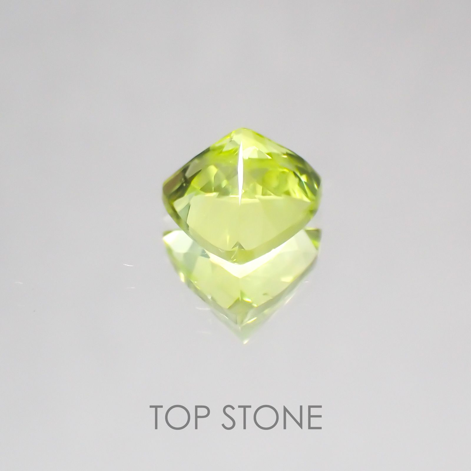 パロットクリソベリル インド産 ルース 0.96ct[20128560]6×6mm前後