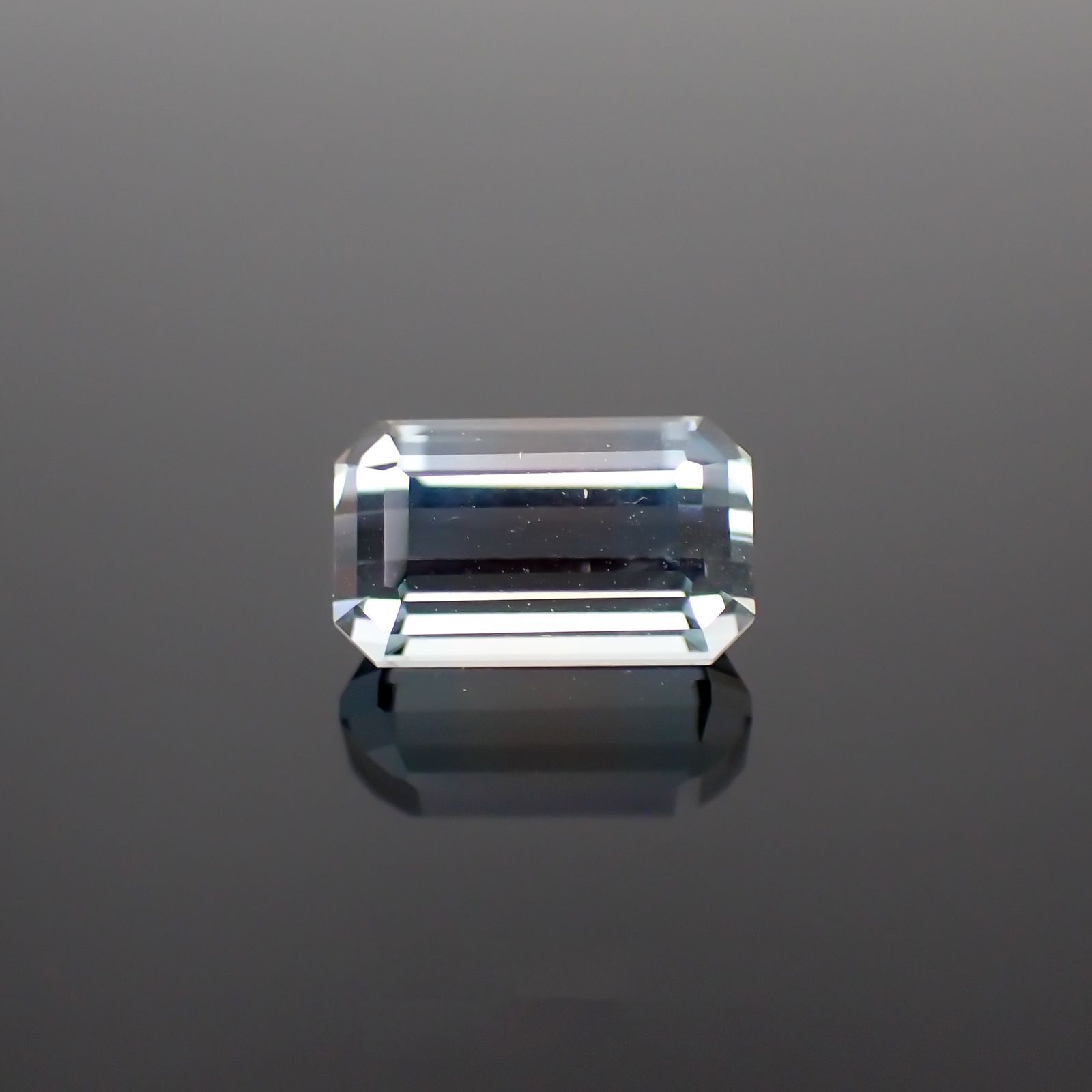 バイカラートパーズ(宝石名バイカラー・トパーズ)ウクライナ産 2.172ct ソ付(彩珠)[221018470]8.5x5.1mm前後
