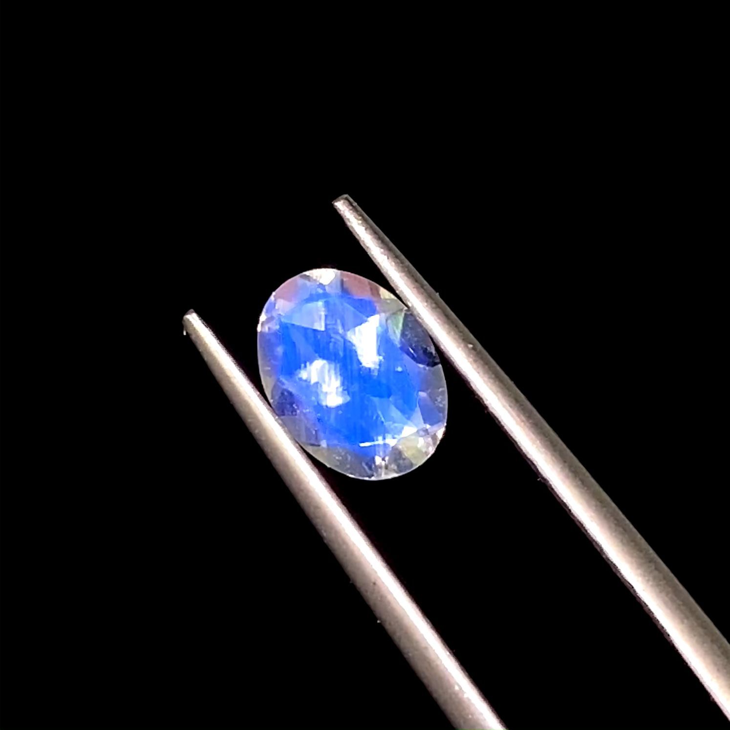 レインボームーンストーン(宝石名ラブラドライト)タンザニア産 1.01ct