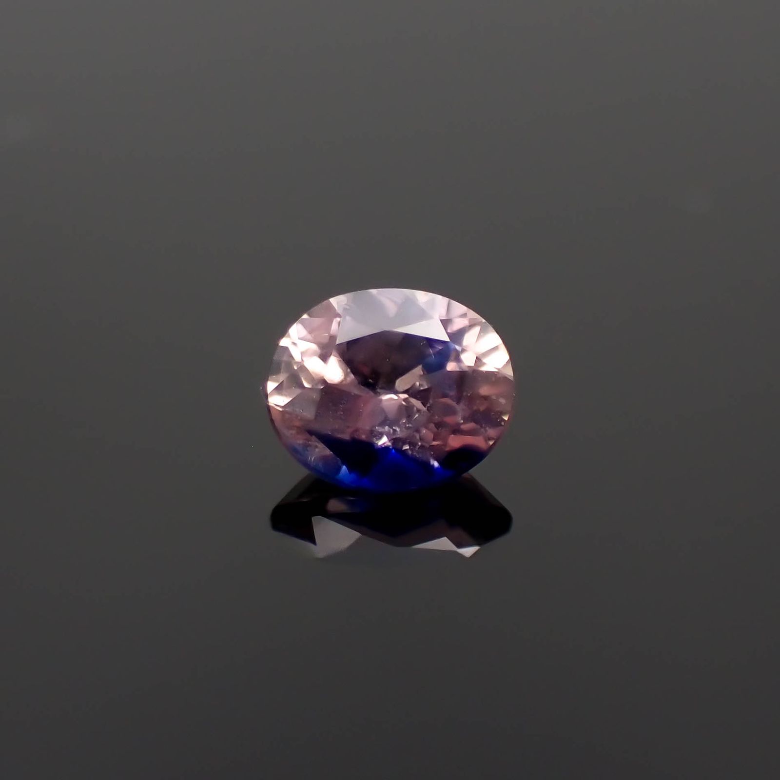ウィンザーサファイア タンザニア・ウィンザー産 0.35ct[230521971]4.5x3.7mm前後