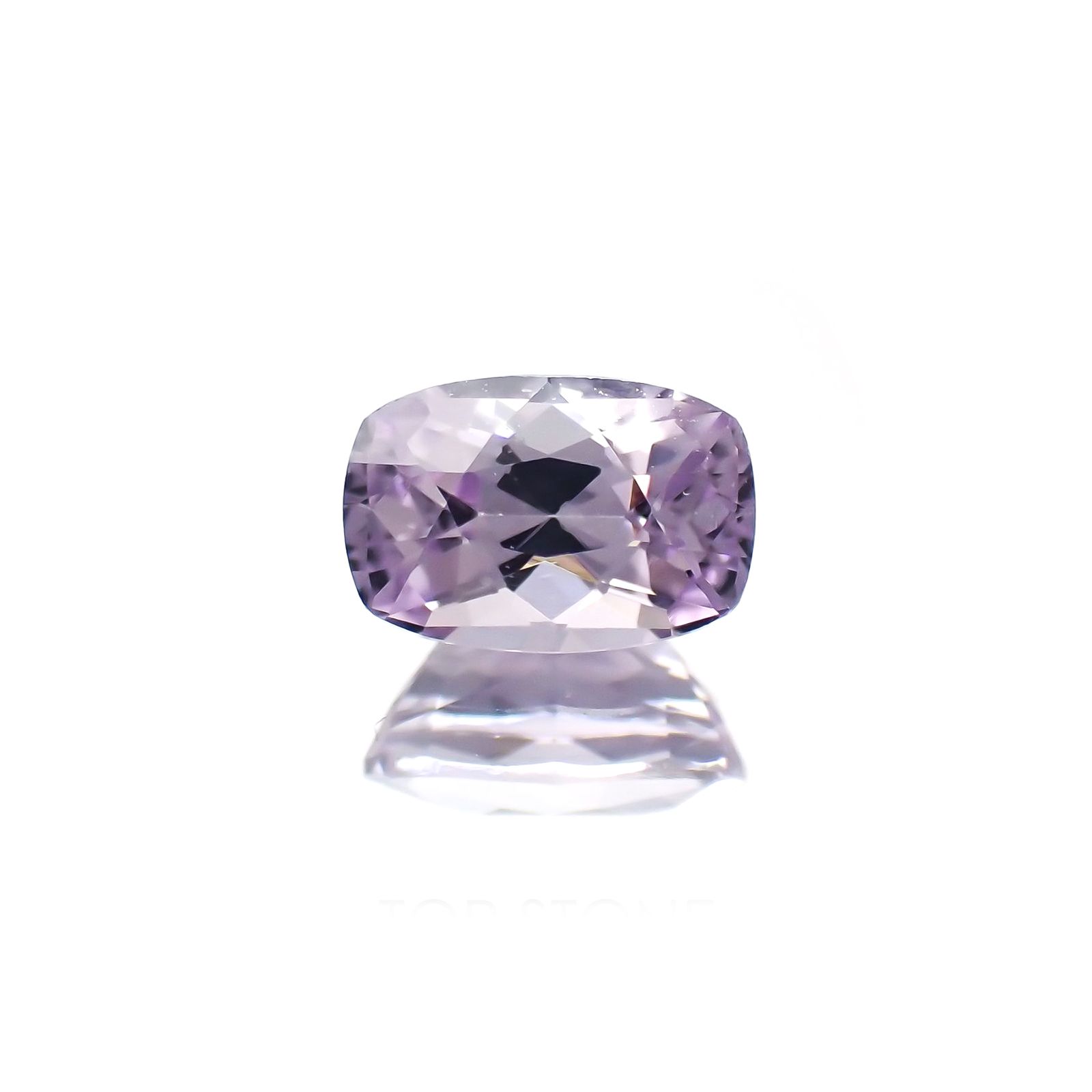 ラベンダーサファイア(宝石名サファイア)スリランカ/マダガスカル産 0.70ct 識別済[250817479]5.8x3.9mm前後