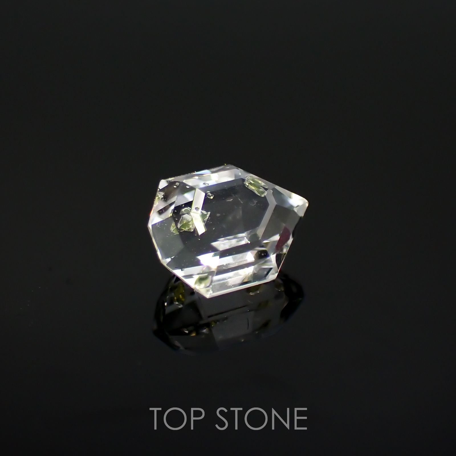 ◇カスタムカット◇オイルインクォーツ パキスタン産 0.78ct[221018532]6.8x5.2mm前後
