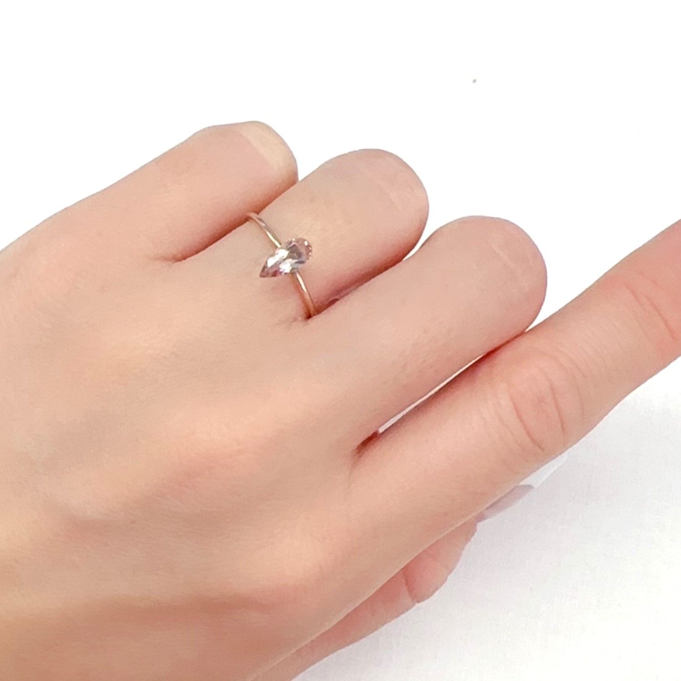 ピンクアパタイト ブラジル産 0.54ct[231224932]8.1x3.7mm前後