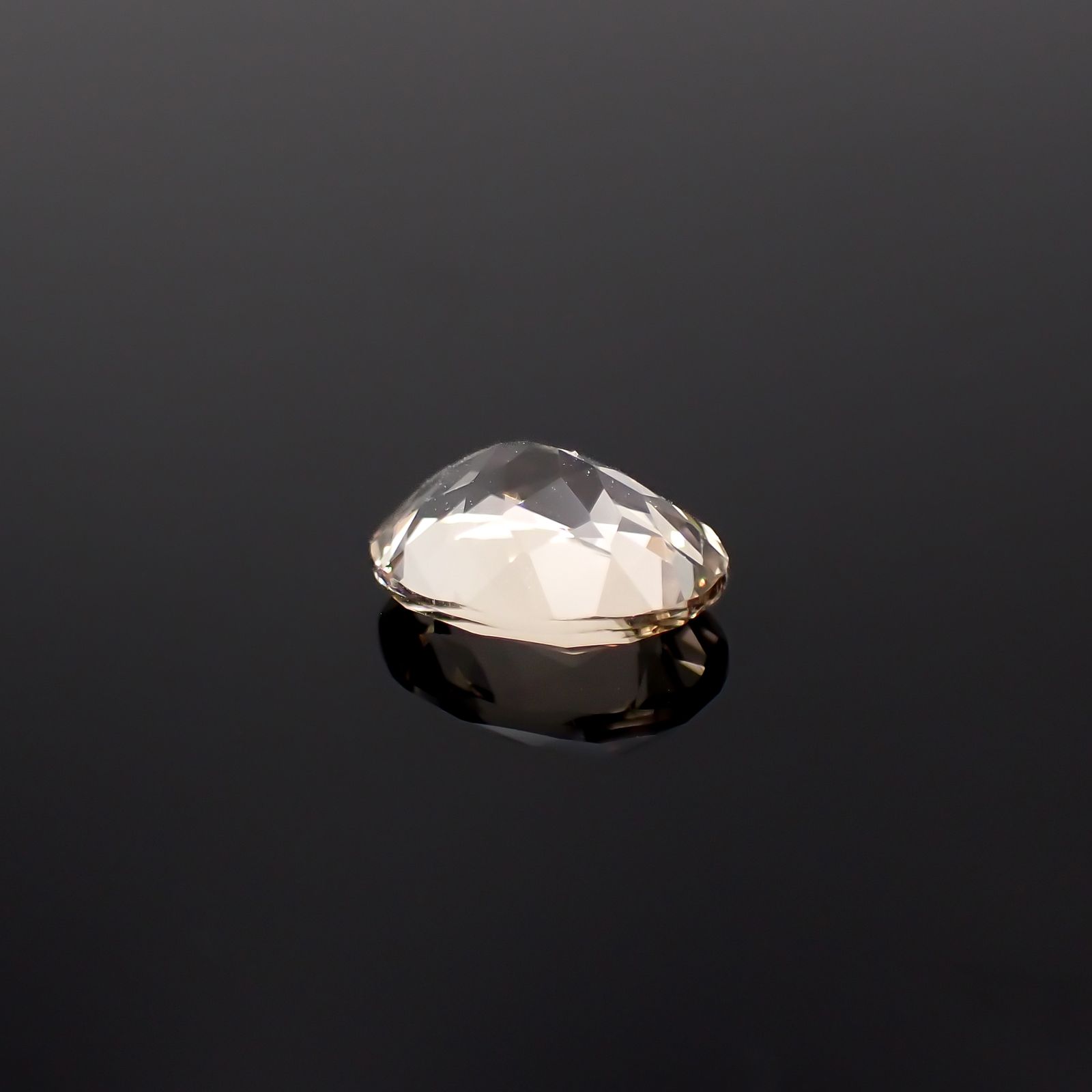 含バリウム・サニディン(宝石名サニディン)ドイツ産 1.82ct 識別済[231224976]9.6x7.3mm前後