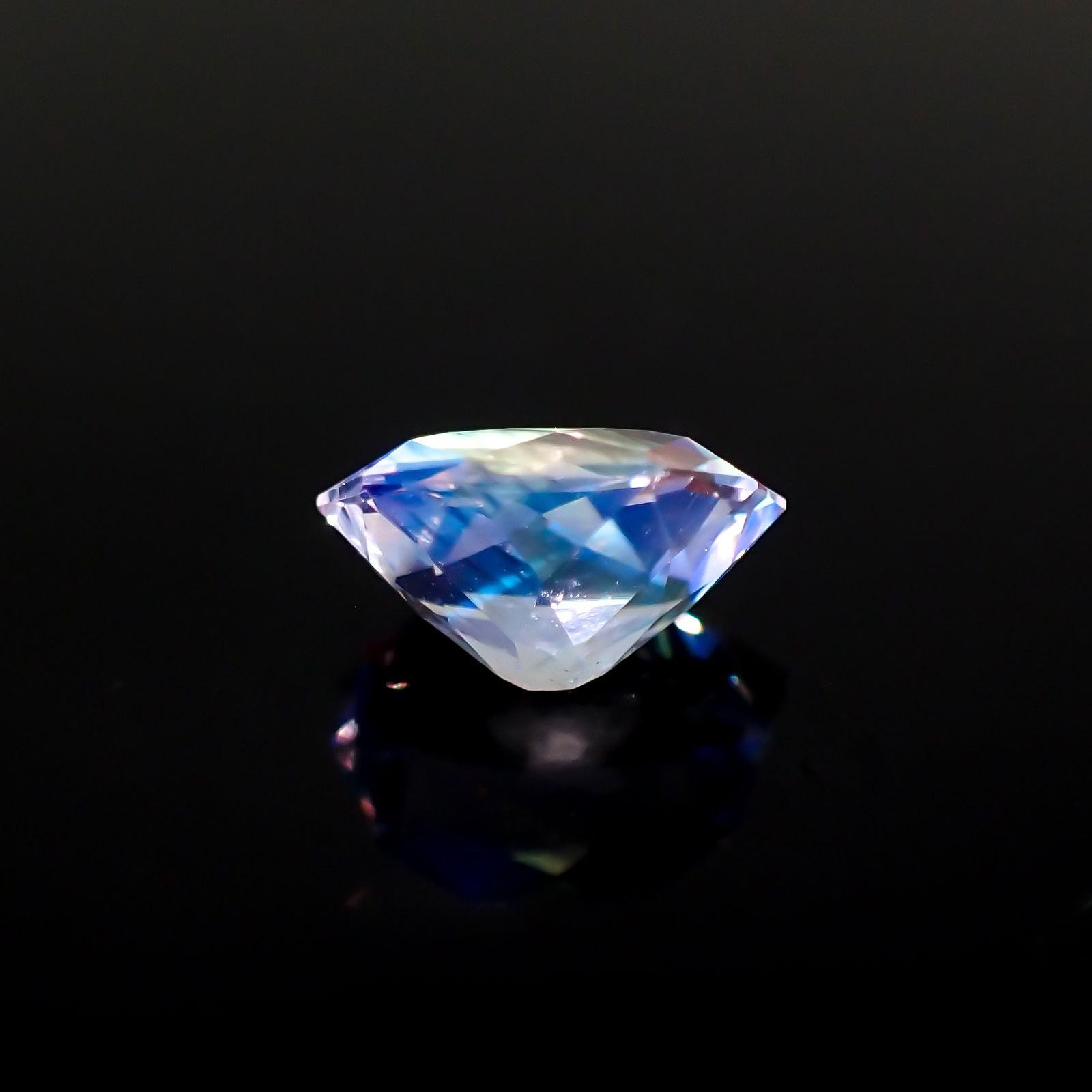 ◇カスタムカット◇レインボームーンストーン マダガスカル産 1.02ct[230923434]7.8x5.9mm前後