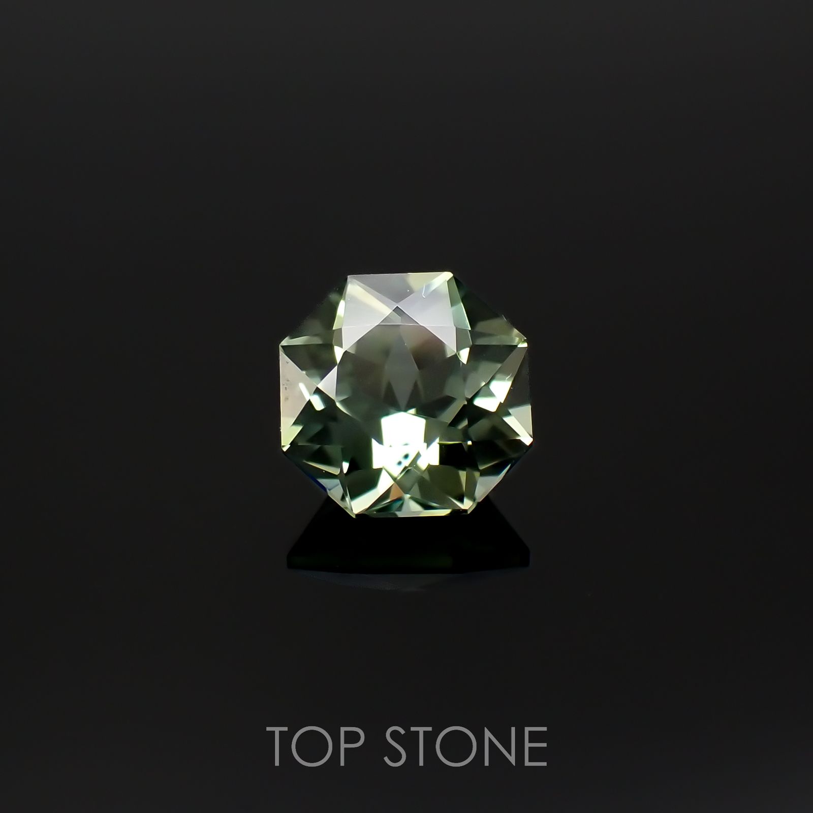 ◇オクタゴンカット◇バイカラーサファイア オーストラリア産 0.61ct[220817497]4.9x4.8mm前後
