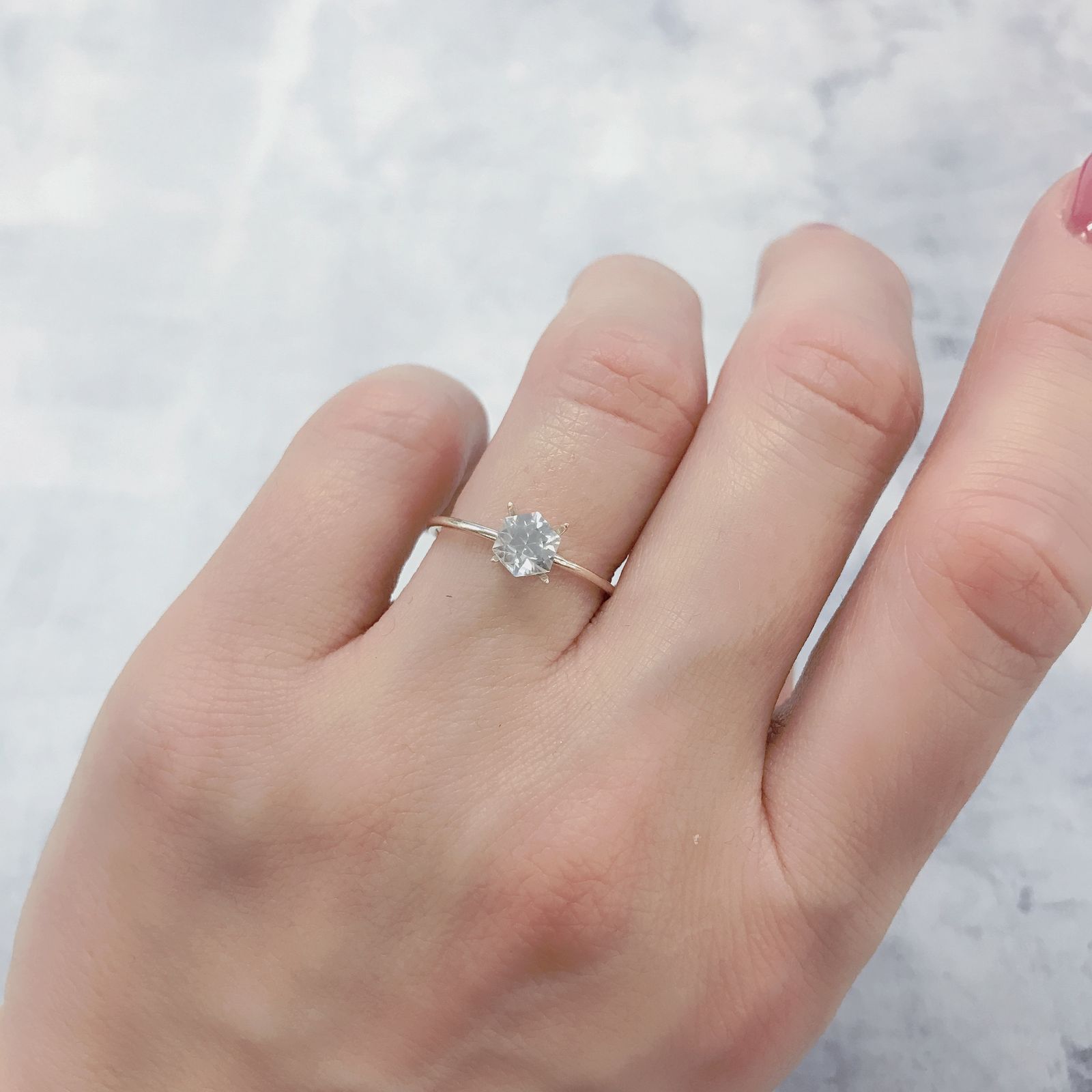 ◇ヘキサゴンカット◇カラーレスジルコン(宝石名ホワイト・ジルコン)スリランカ/カンボジア産 1.00ct 識別済[240214277]5x4.9mm前後