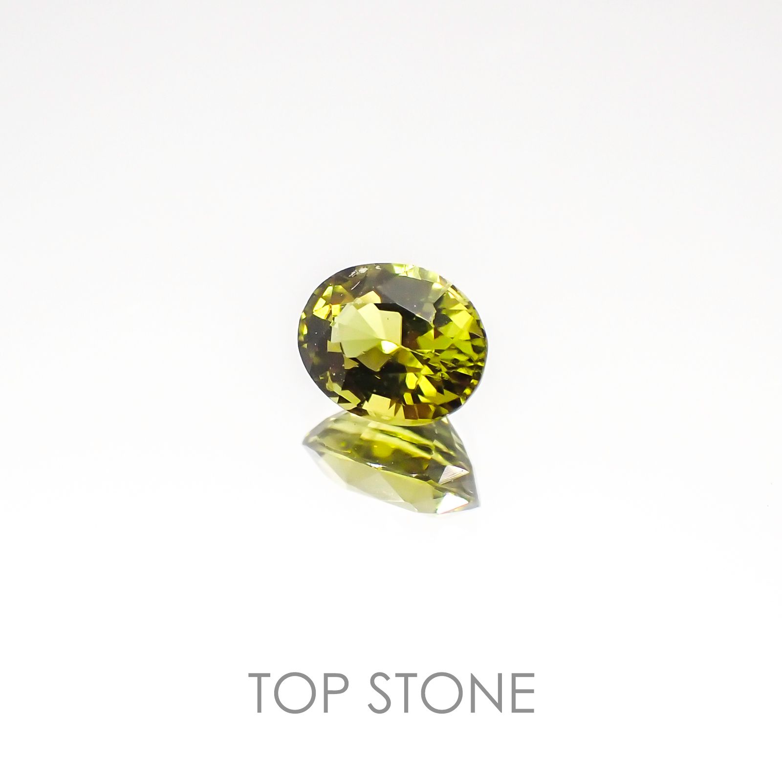 ダイオプサイド(宝石名ダイオプサイド) ロシア産 0.55ct 識別済[20106913]5.5×4.3mm前後