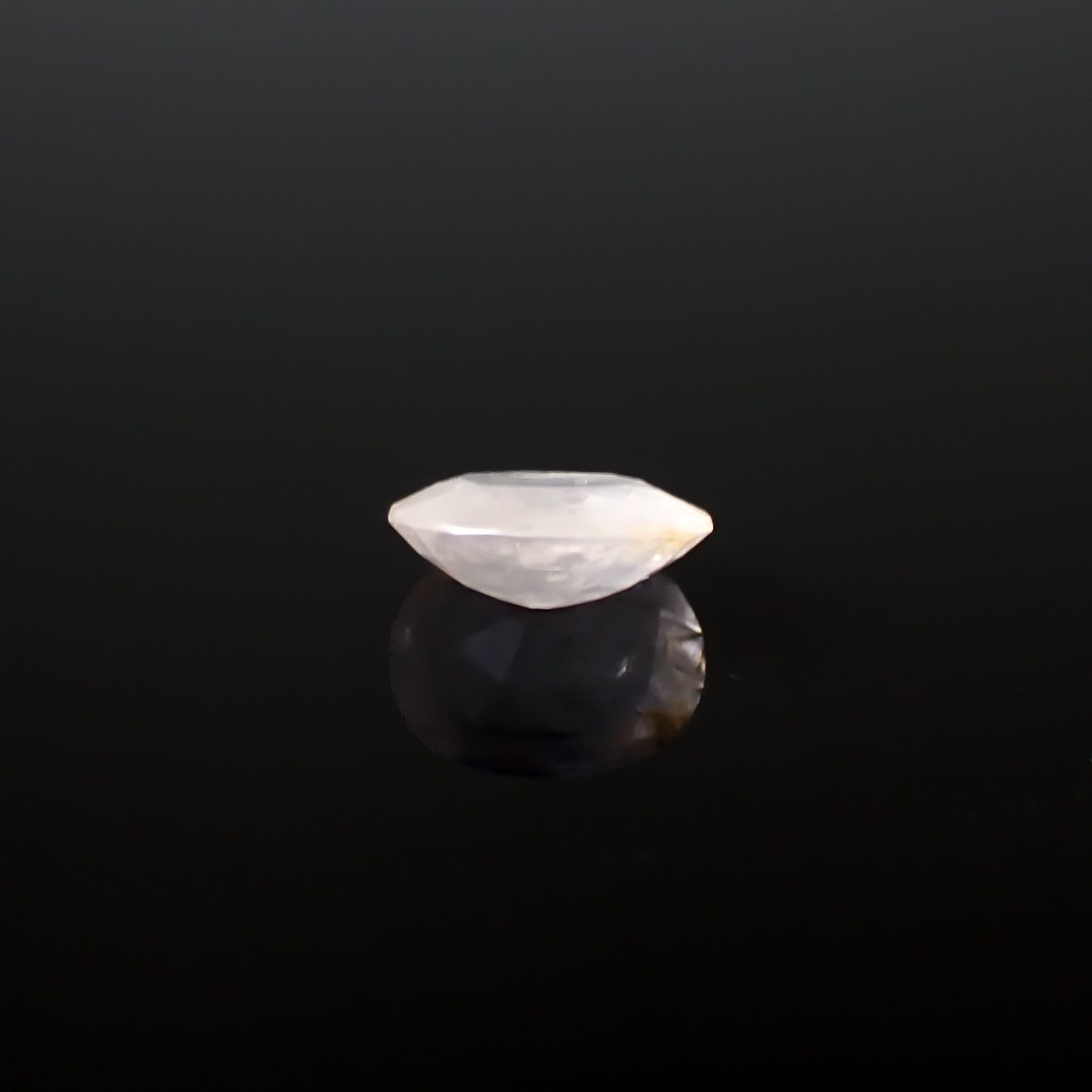 マスグラバイト(宝石名マスグラバイト)ビルマ・モゴック産 GIT鑑付 1.47ct / 8.14x7.07mm前後 [260532233]