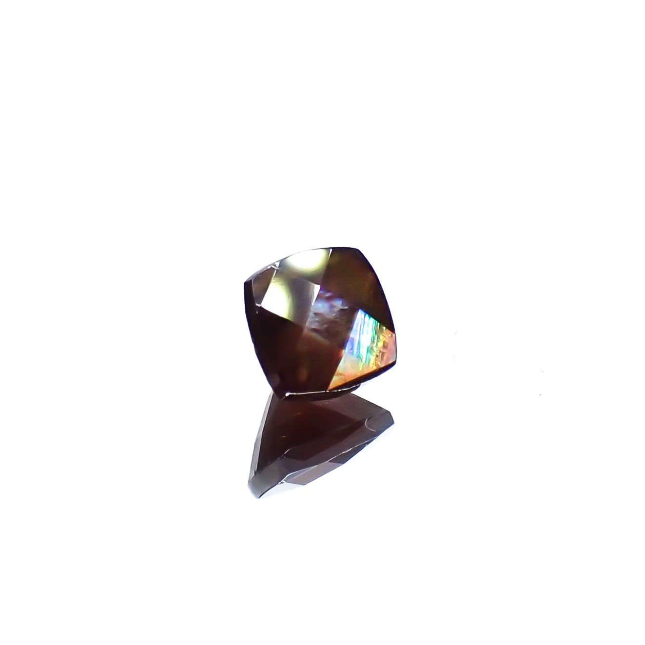 ◇チェッカーカット◇レインボーガーネット 日本・奈良県産 0.78ct[240125544]4.9x4.8mm前後