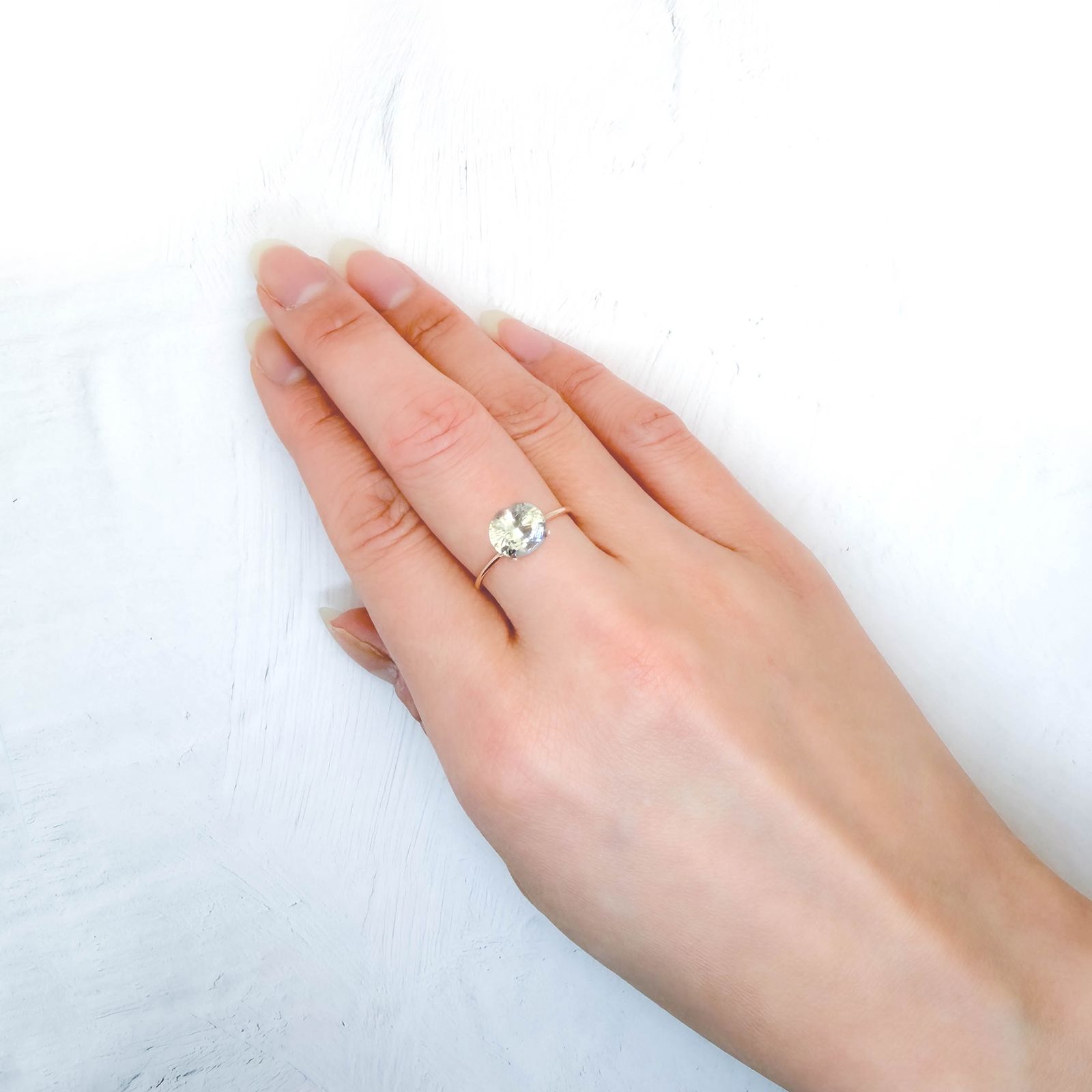 イエローサファイア 非加熱(宝石名イエロー・サファイア)スリランカ/マダガスカル産 GIT鑑付 2.47ct / 8.54x7.57mm前後 [260331940]