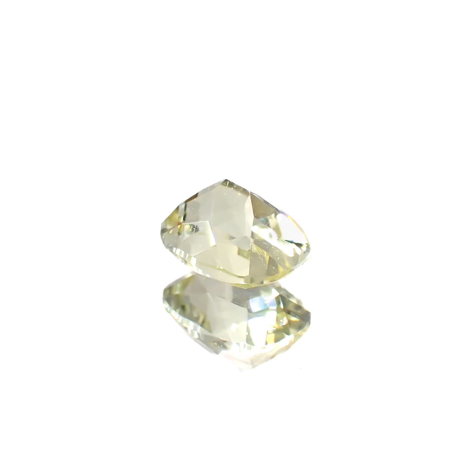 イエローアパタイト メキシコ産 0.74ct [241129470]6.1x4.5mm前後