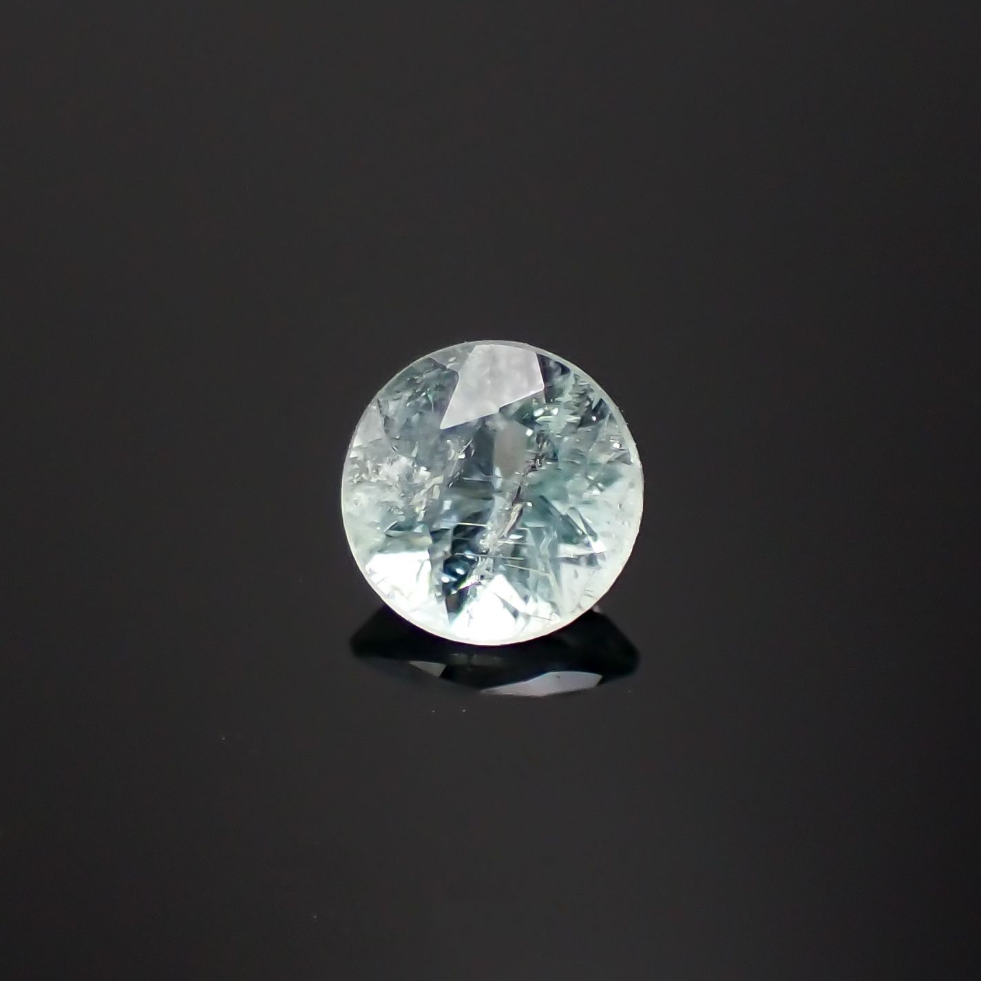 パライバトルマリン(宝石名トルマリン/別名パライバ・トルマリン)モザンビーク産 0.15ct 識別済[230220441]3.5x3.4mm前後