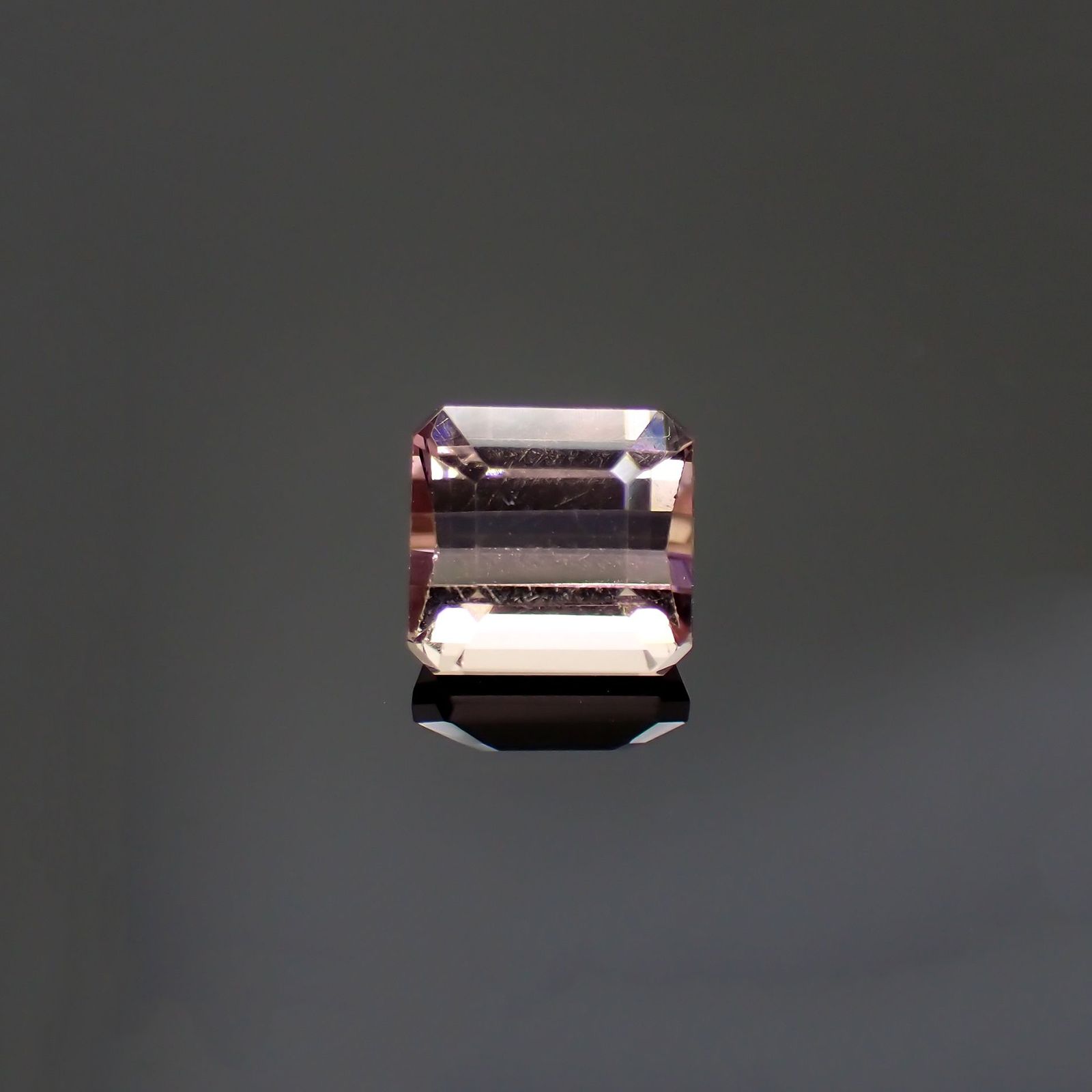 アメトリン ボリビア産 1.30ct [220114620]6.4x6mm前後