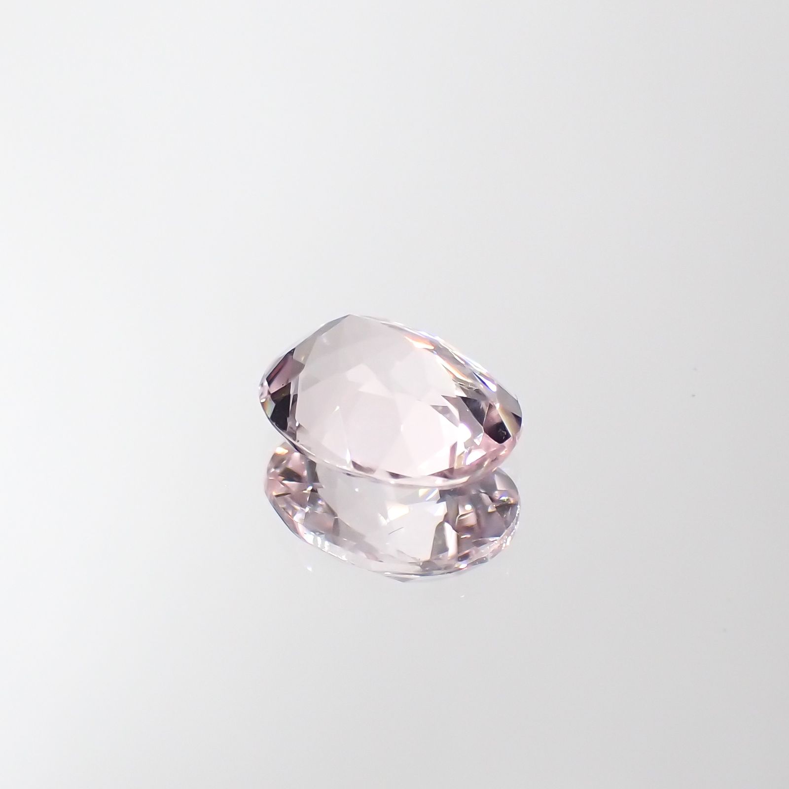 モルガナイト(宝石名モルガナイト)ナイジェリア産 1.13ct 識別済[230321161]7.9x6.1mm前後